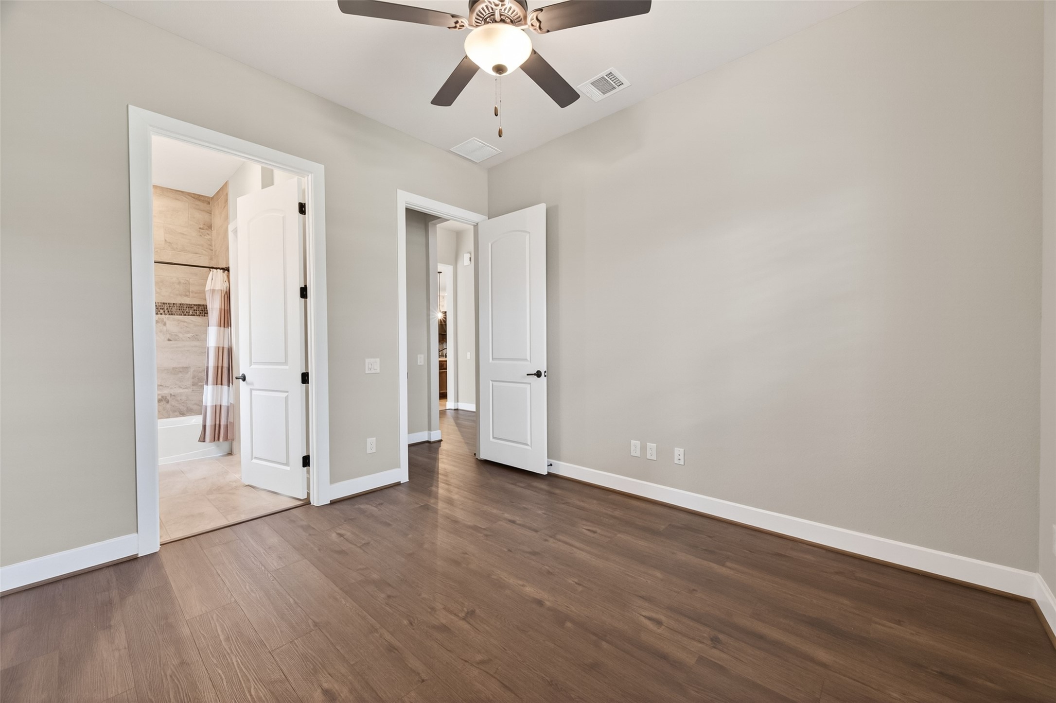 28929 Autumn Shore Drive Property Photo 17