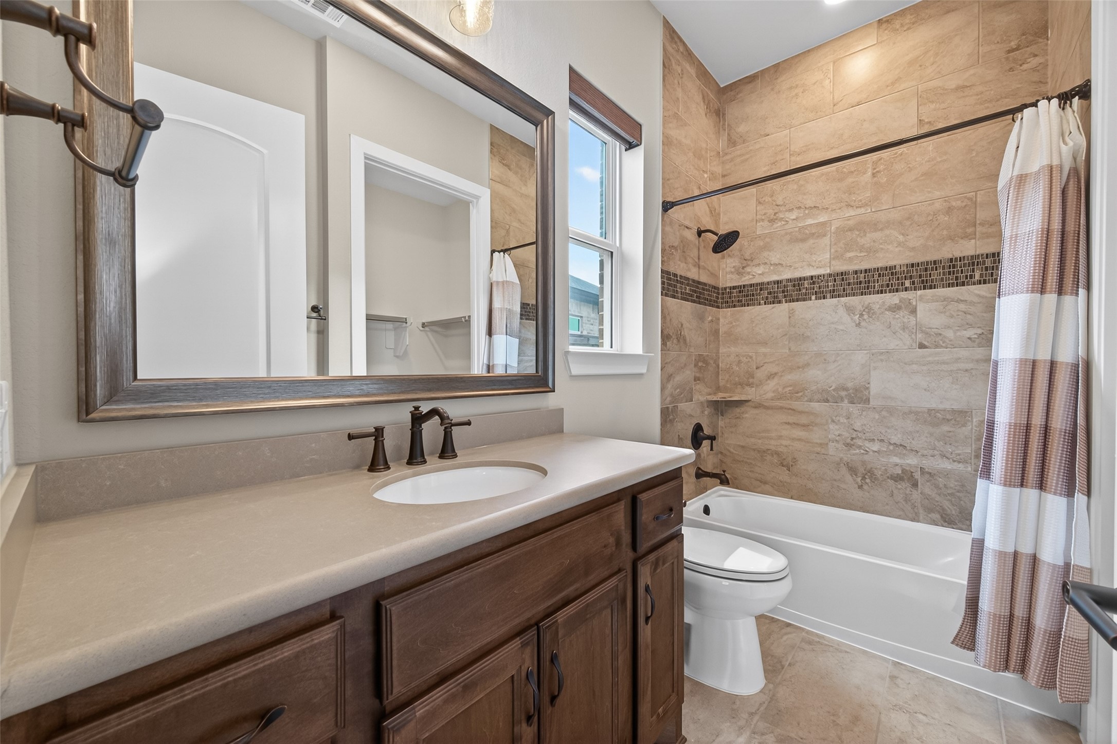 28929 Autumn Shore Drive Property Photo 20