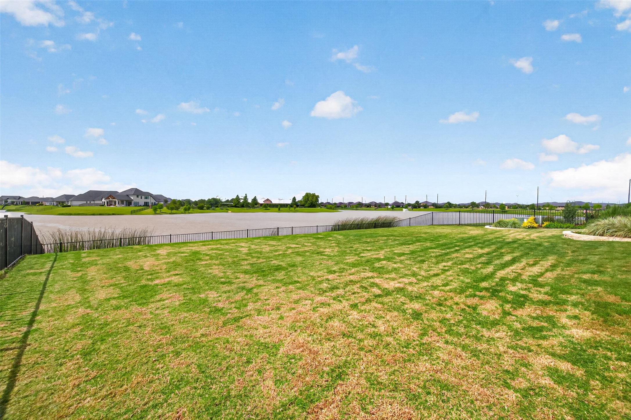 28929 Autumn Shore Drive Property Photo 44