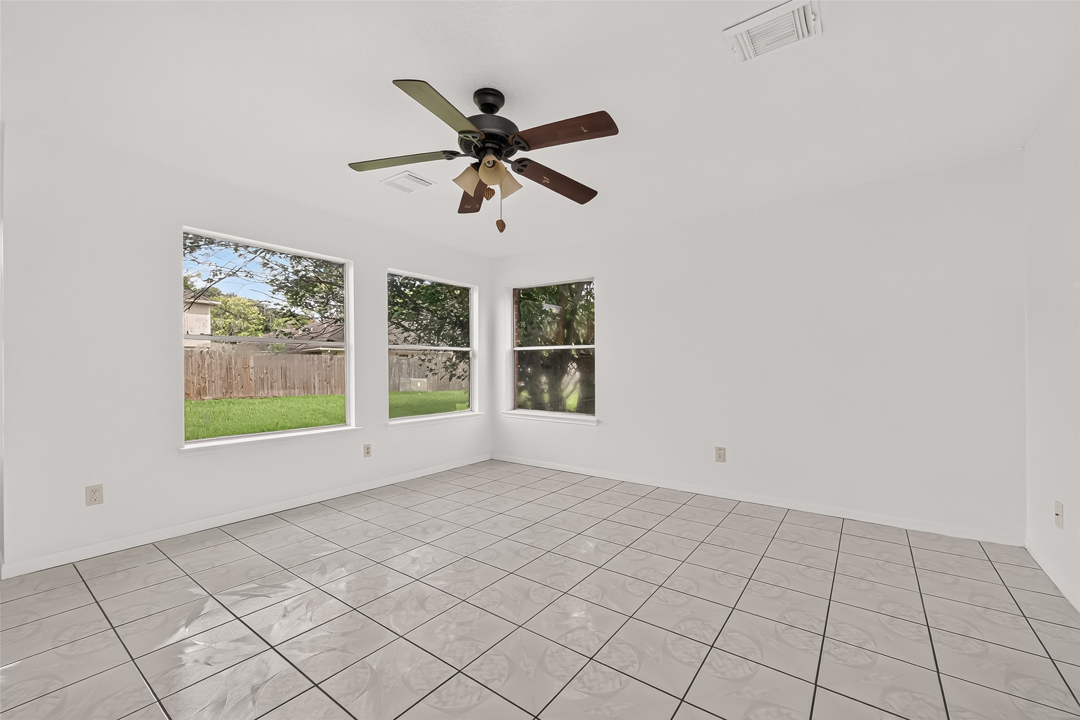 8202 Worthington Dr Property Photo 12