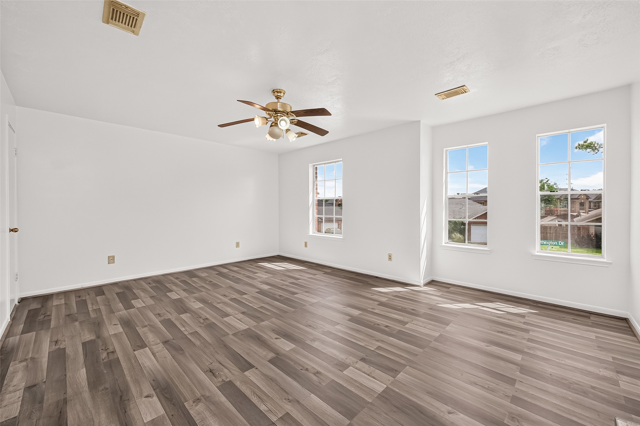 8202 Worthington Dr Property Photo 33