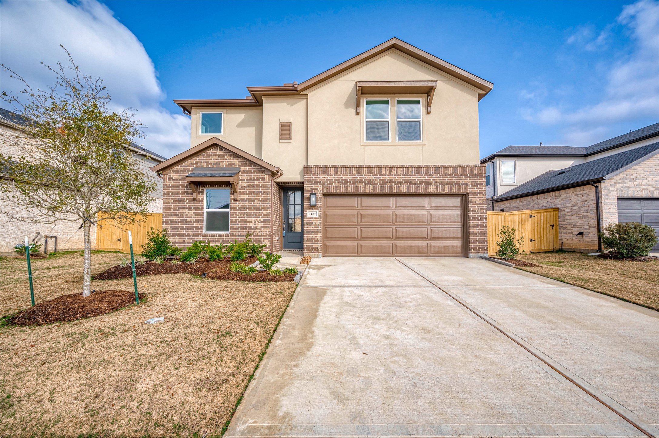 1127 Sugar Drive Property Photo 1