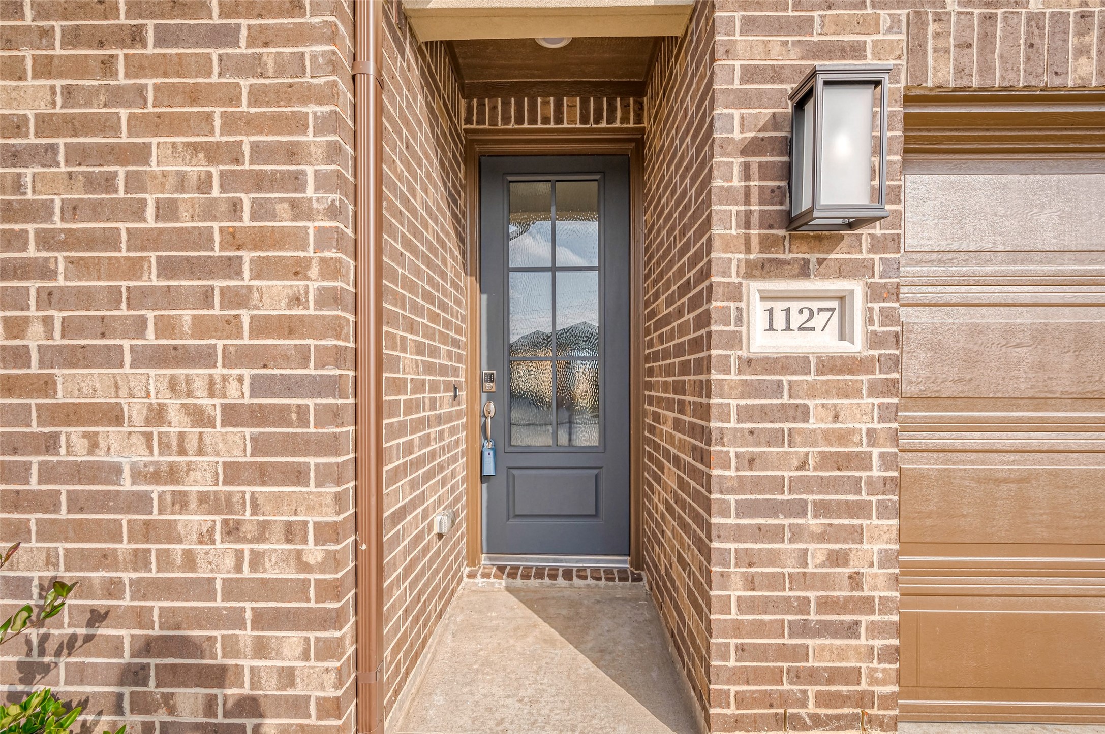 1127 Sugar Drive Property Photo 2