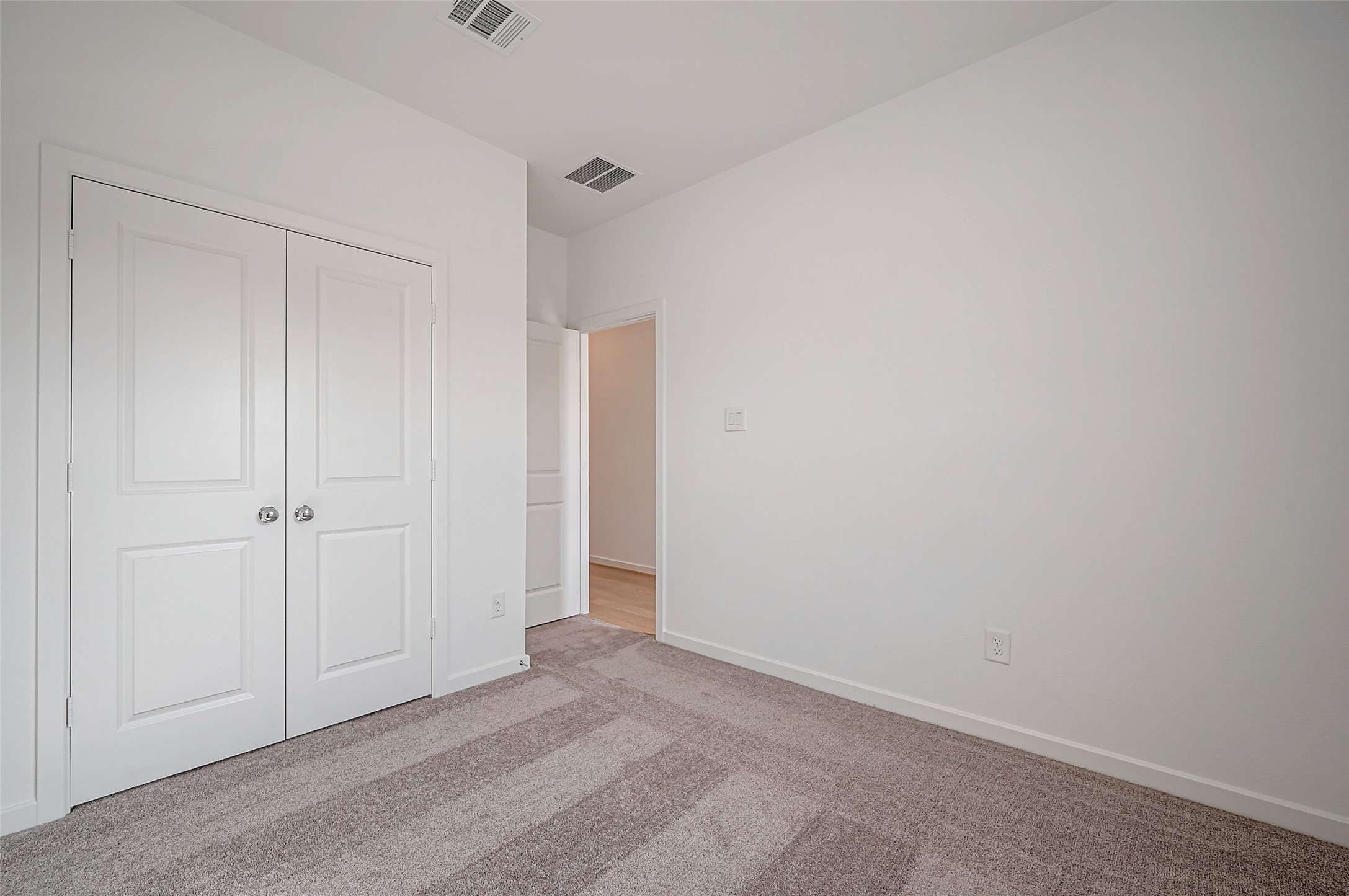 1127 Sugar Drive Property Photo 6