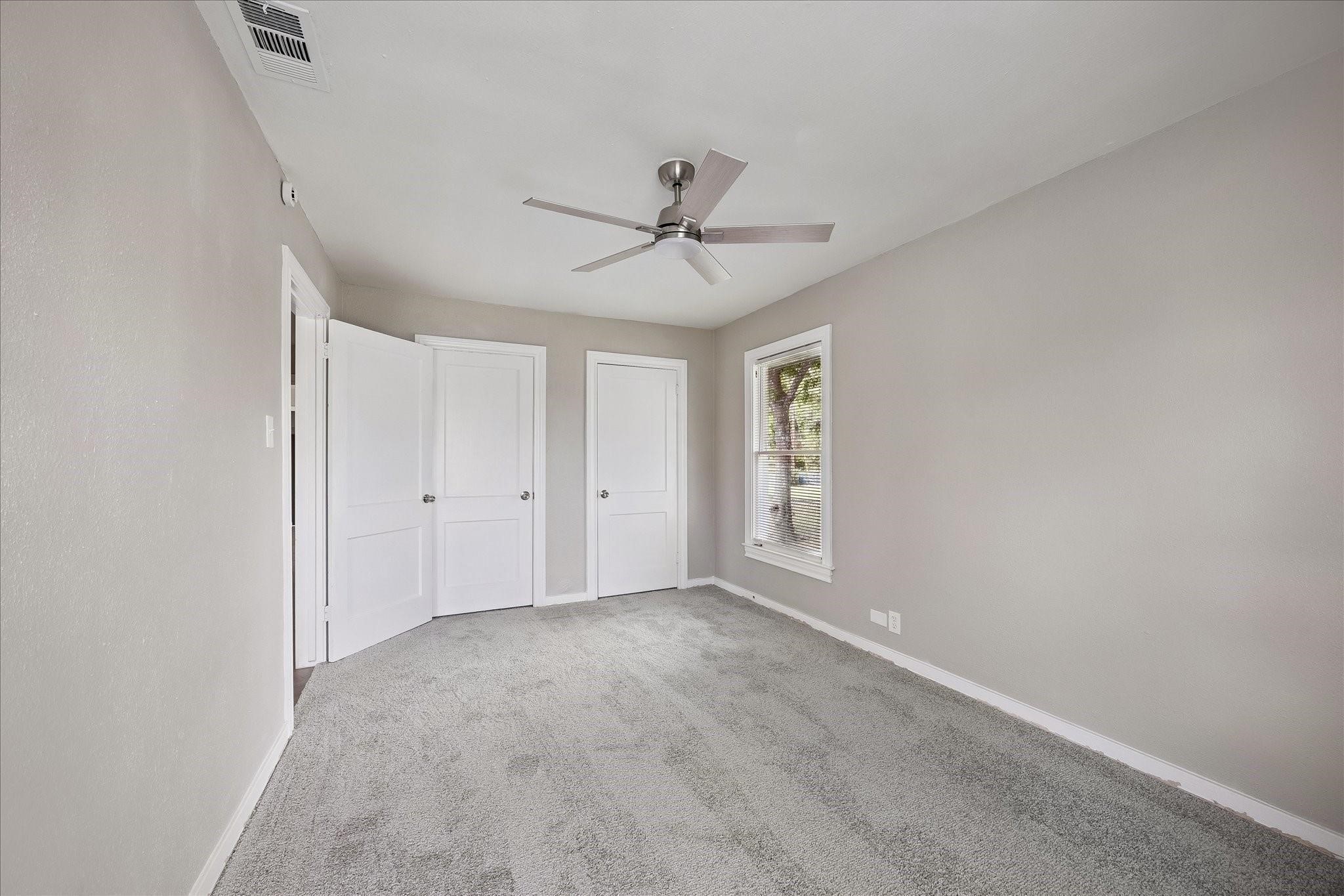 613 Winding Way Street Property Photo 6