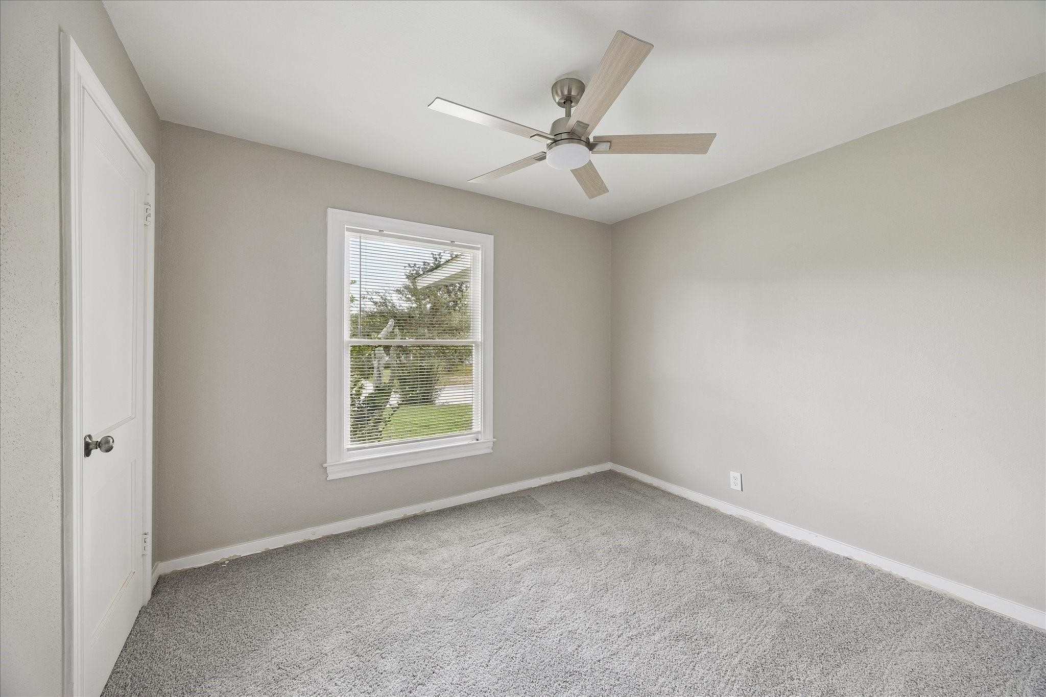 613 Winding Way Street Property Photo 8
