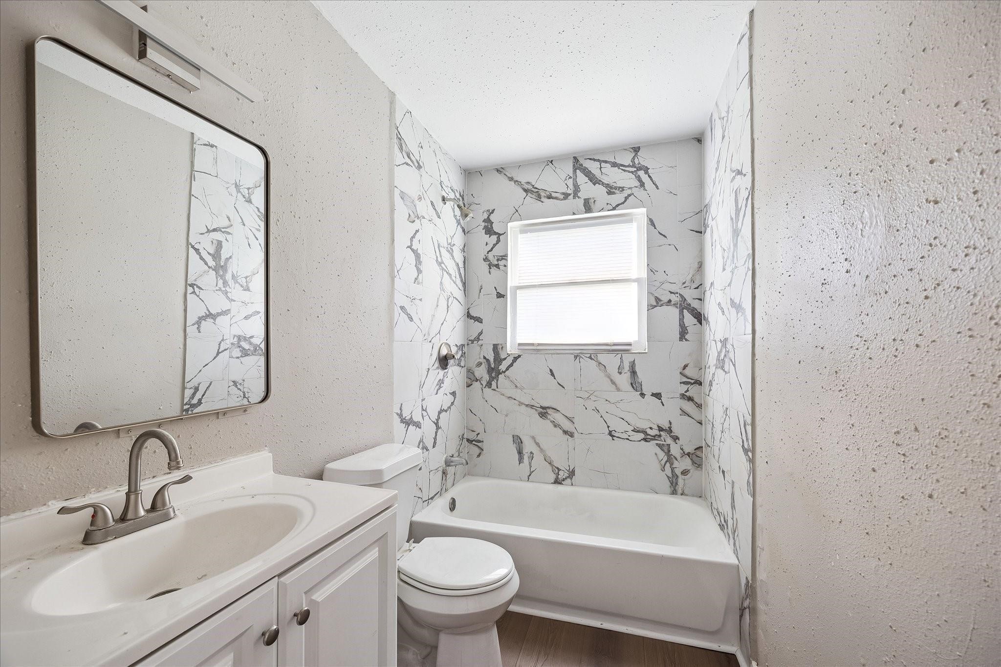 613 Winding Way Street Property Photo 10