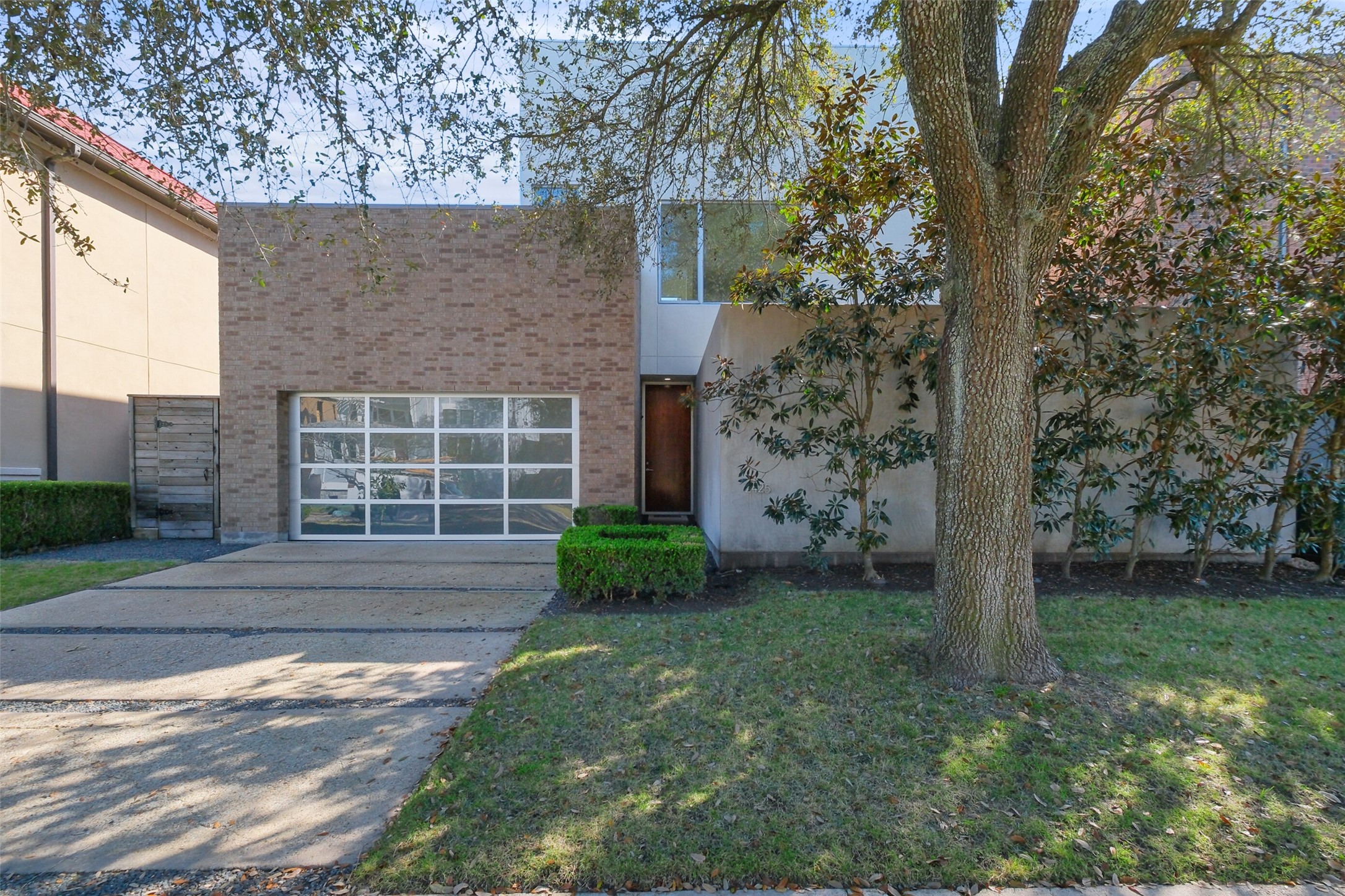 2425 Southgate Boulevard Property Photo