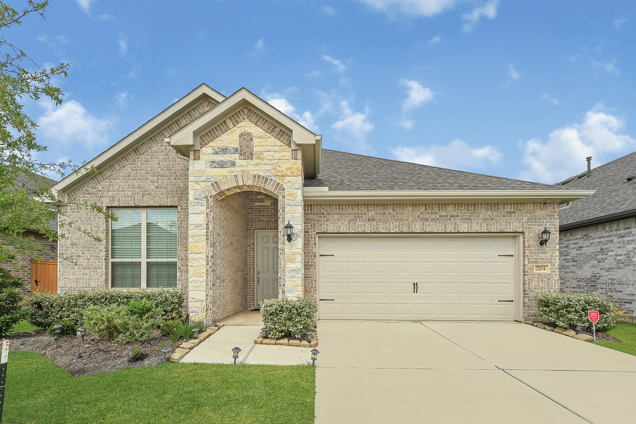 2104 Terra Rose Drive Property Photo 1