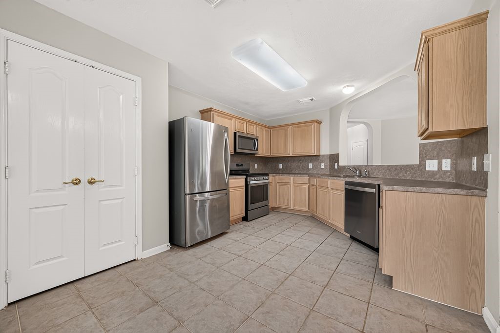 11814 Copperas Creek Drive Property Photo 10