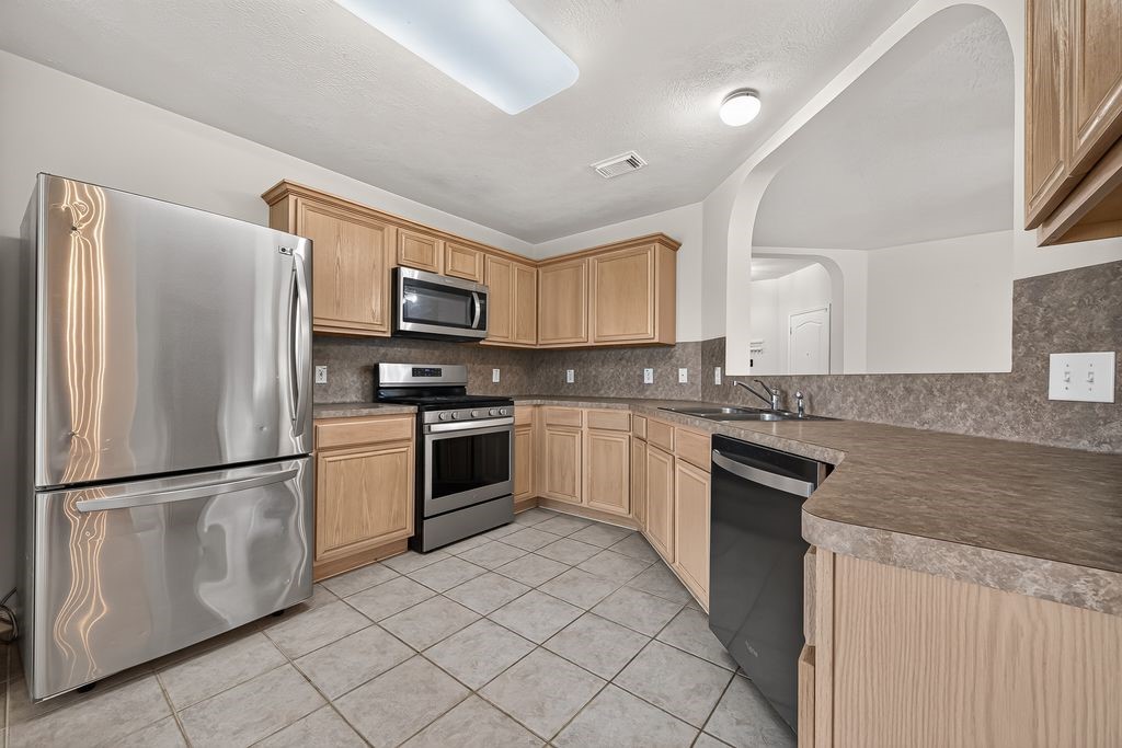11814 Copperas Creek Drive Property Photo 13