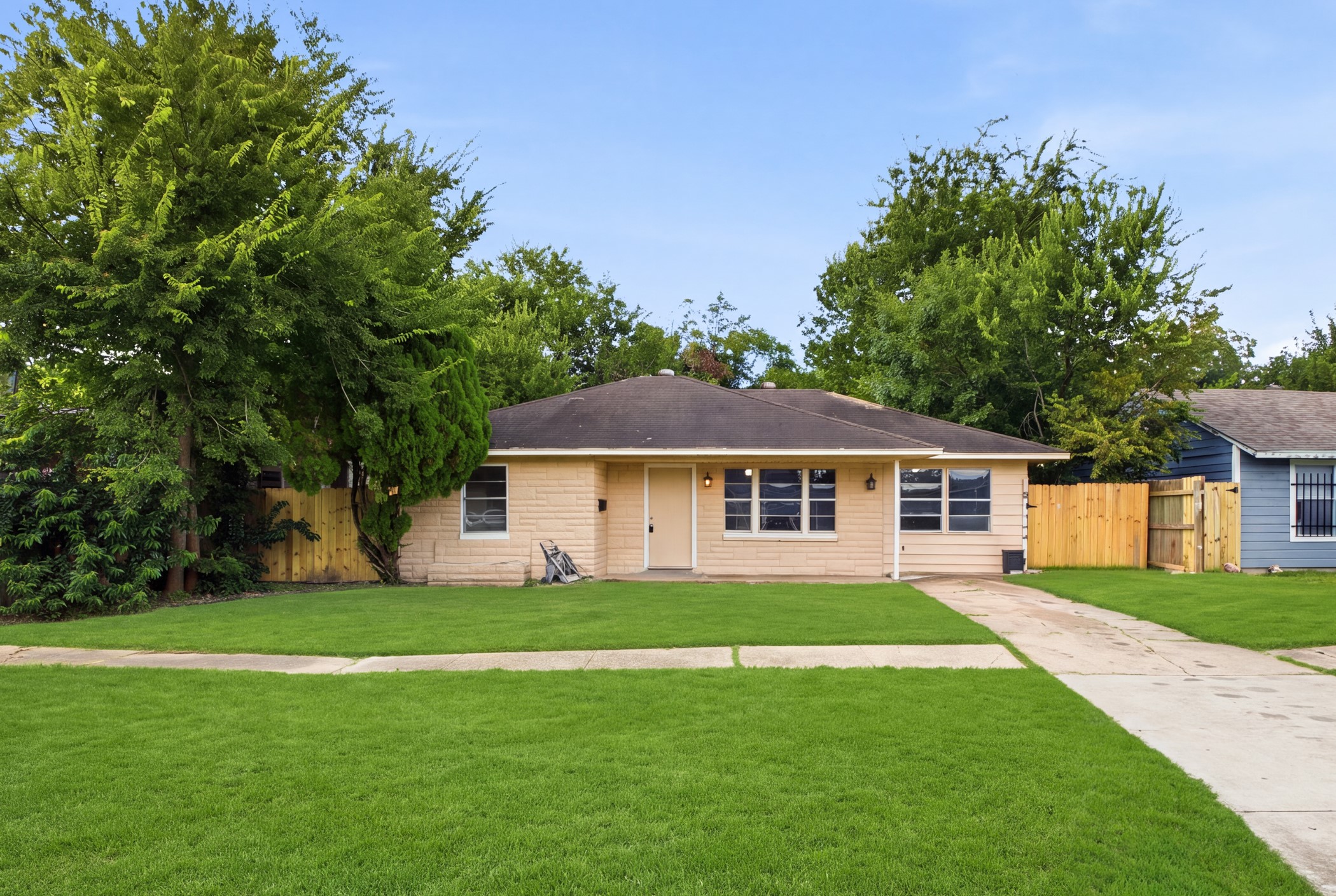 5326 Doulton Drive Property Photo 1