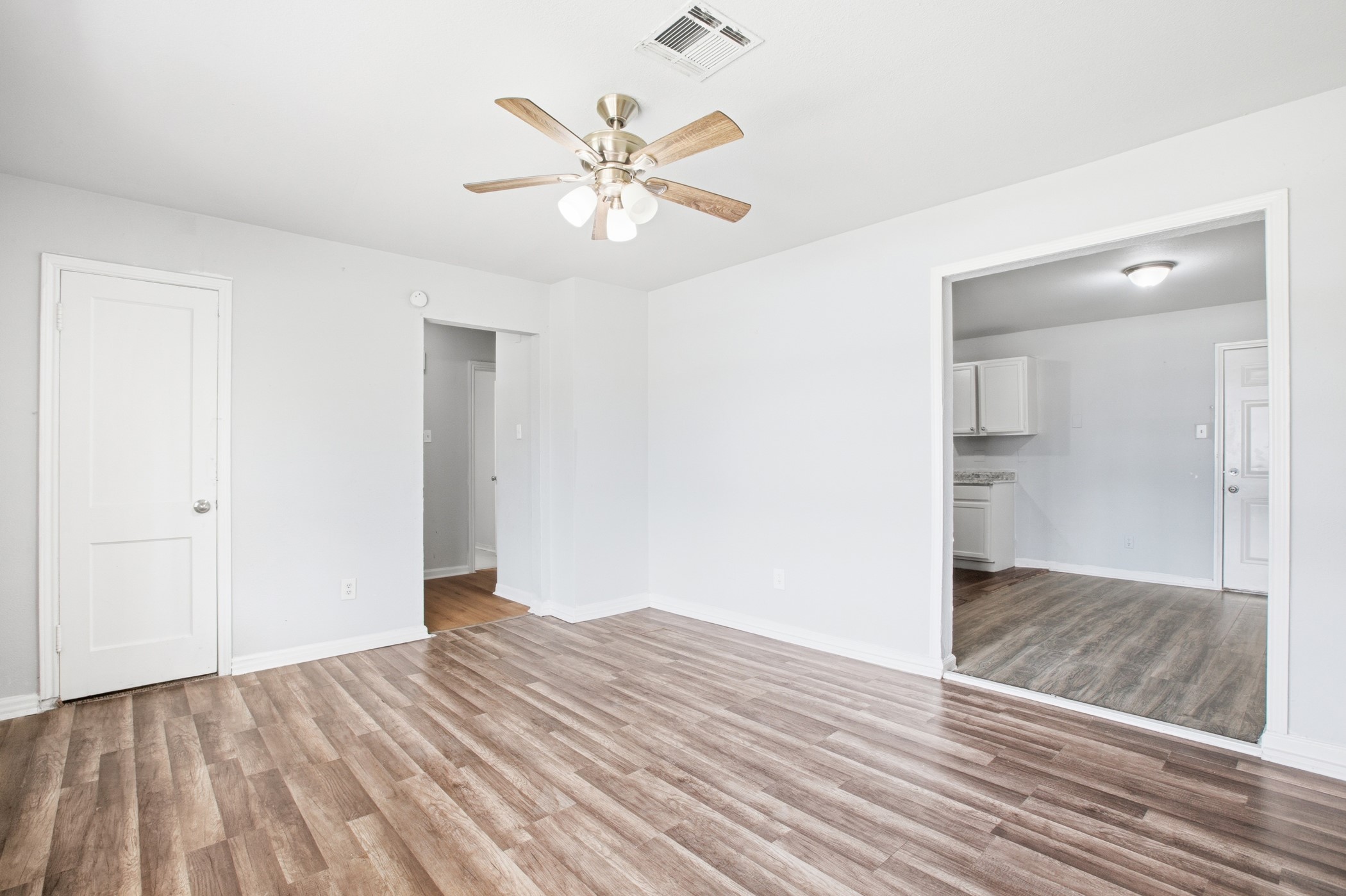5326 Doulton Drive Property Photo 4