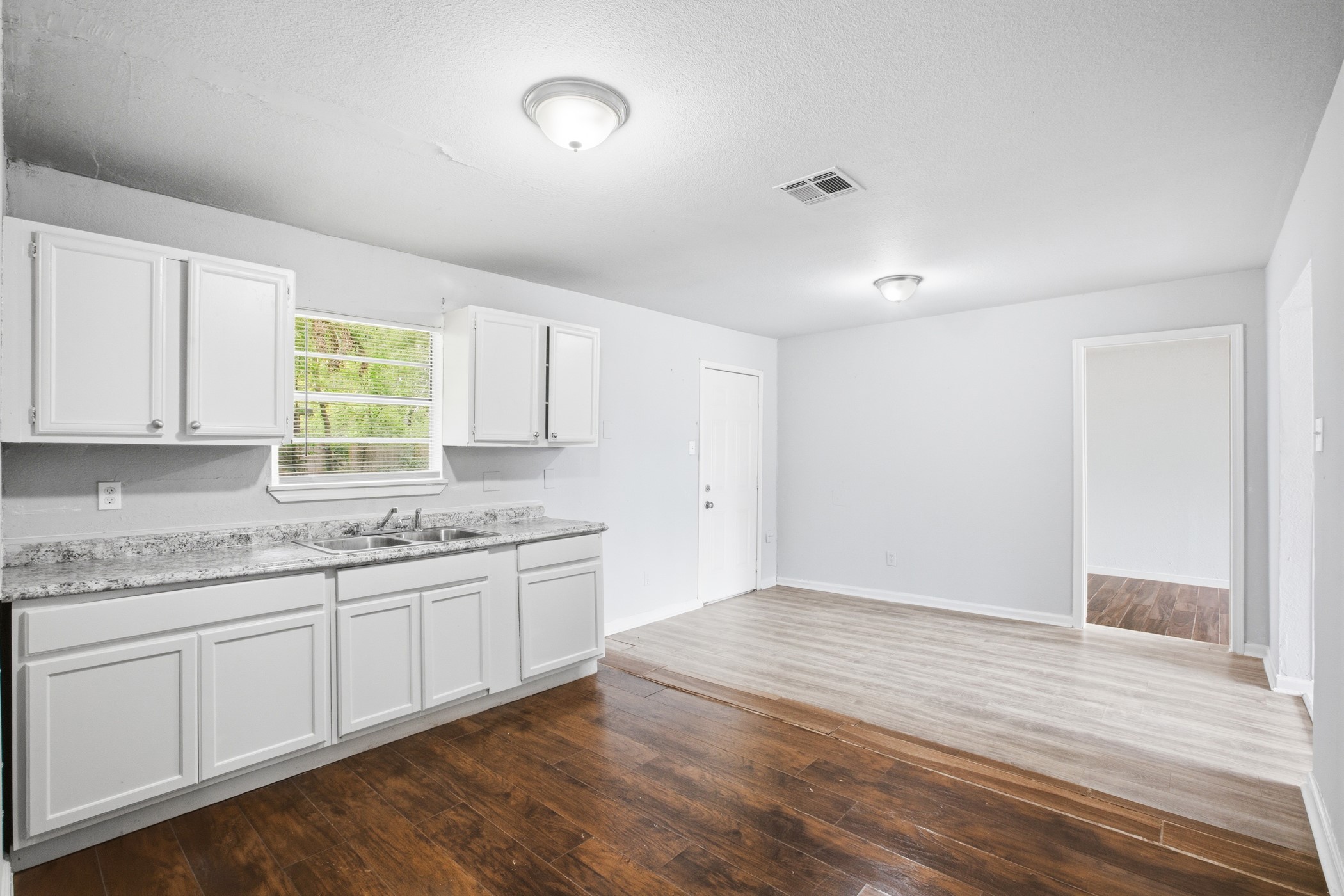 5326 Doulton Drive Property Photo 6