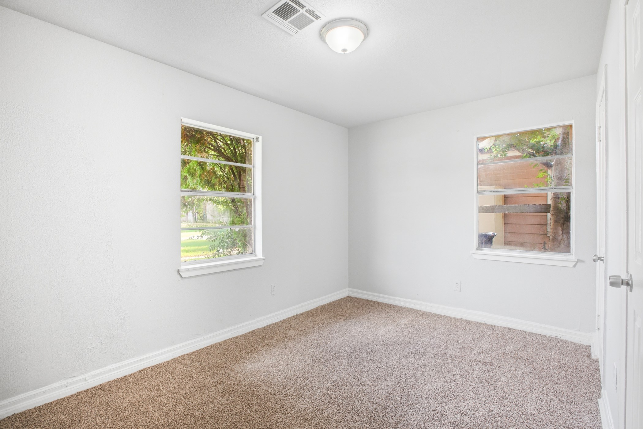 5326 Doulton Drive Property Photo 7