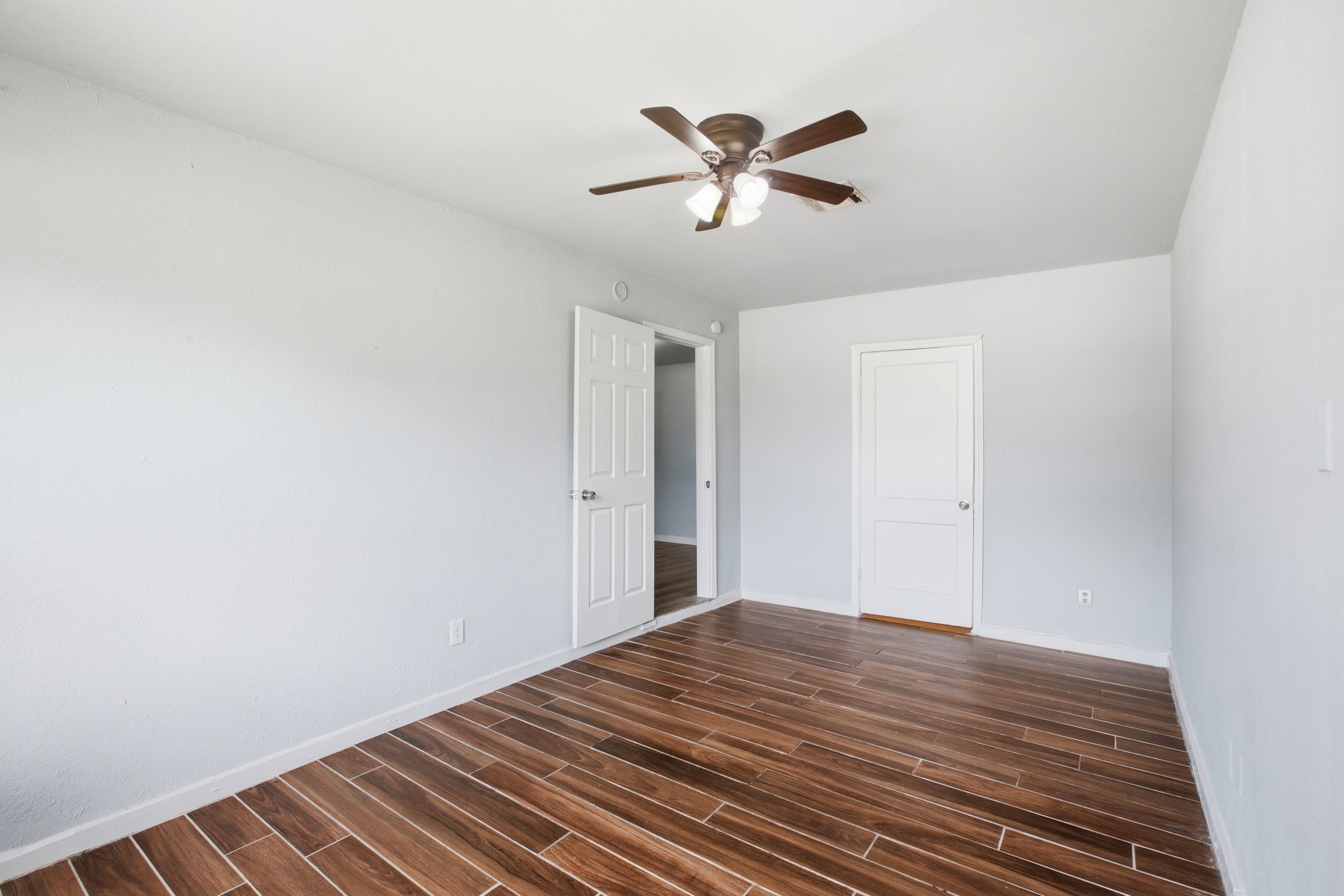 5326 Doulton Drive Property Photo 11