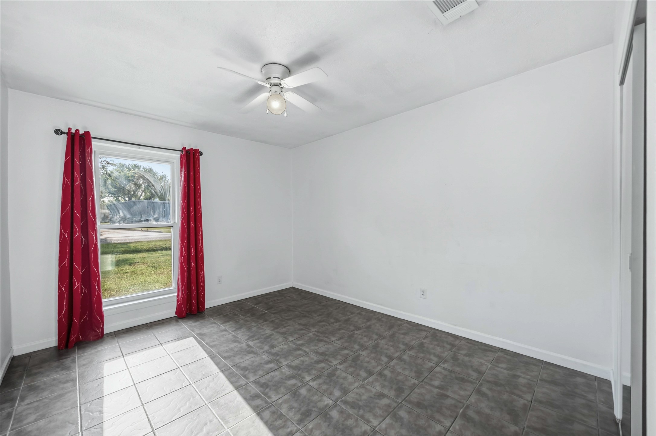 2506 Halbert Drive Property Photo 17