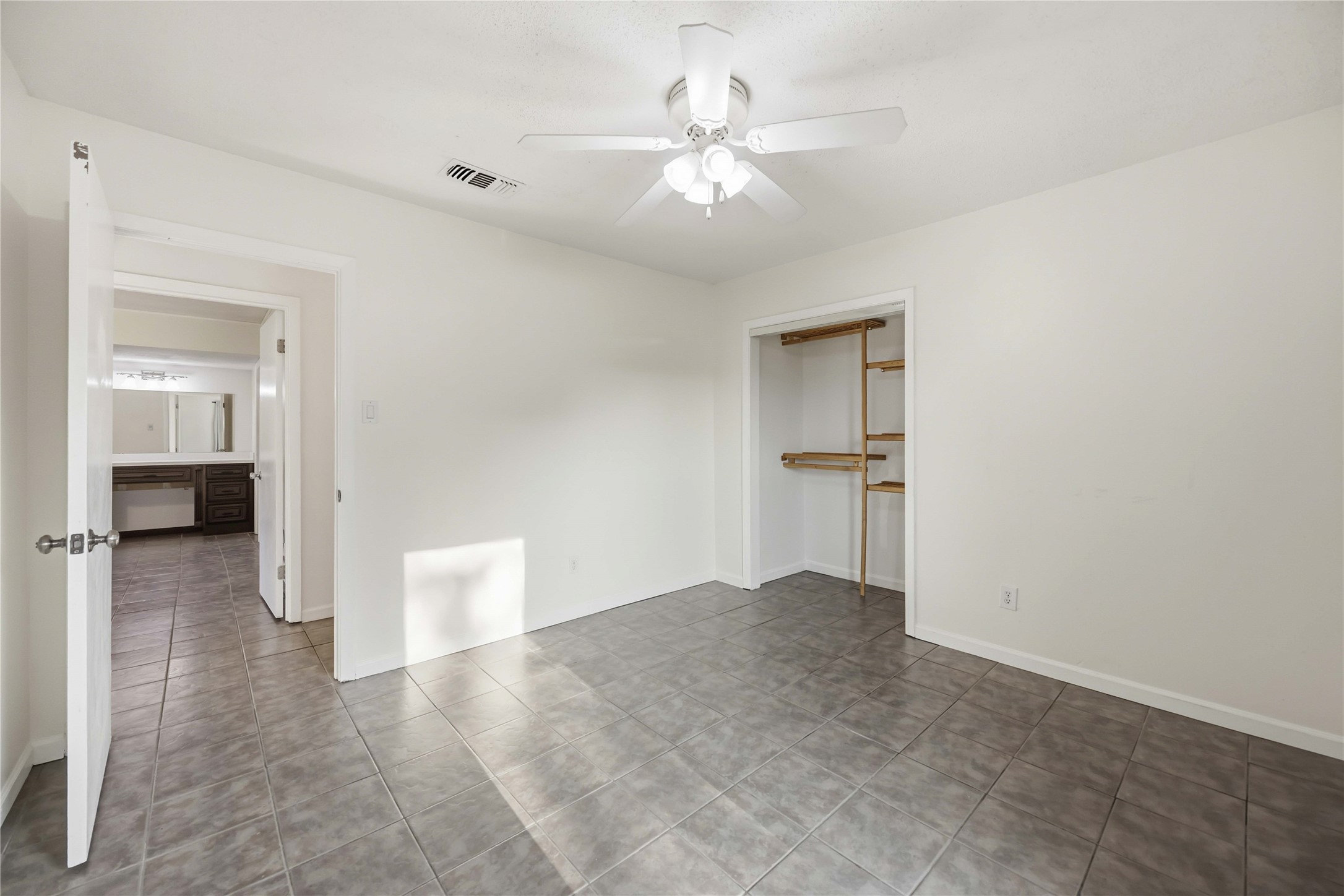 2506 Halbert Drive Property Photo 20