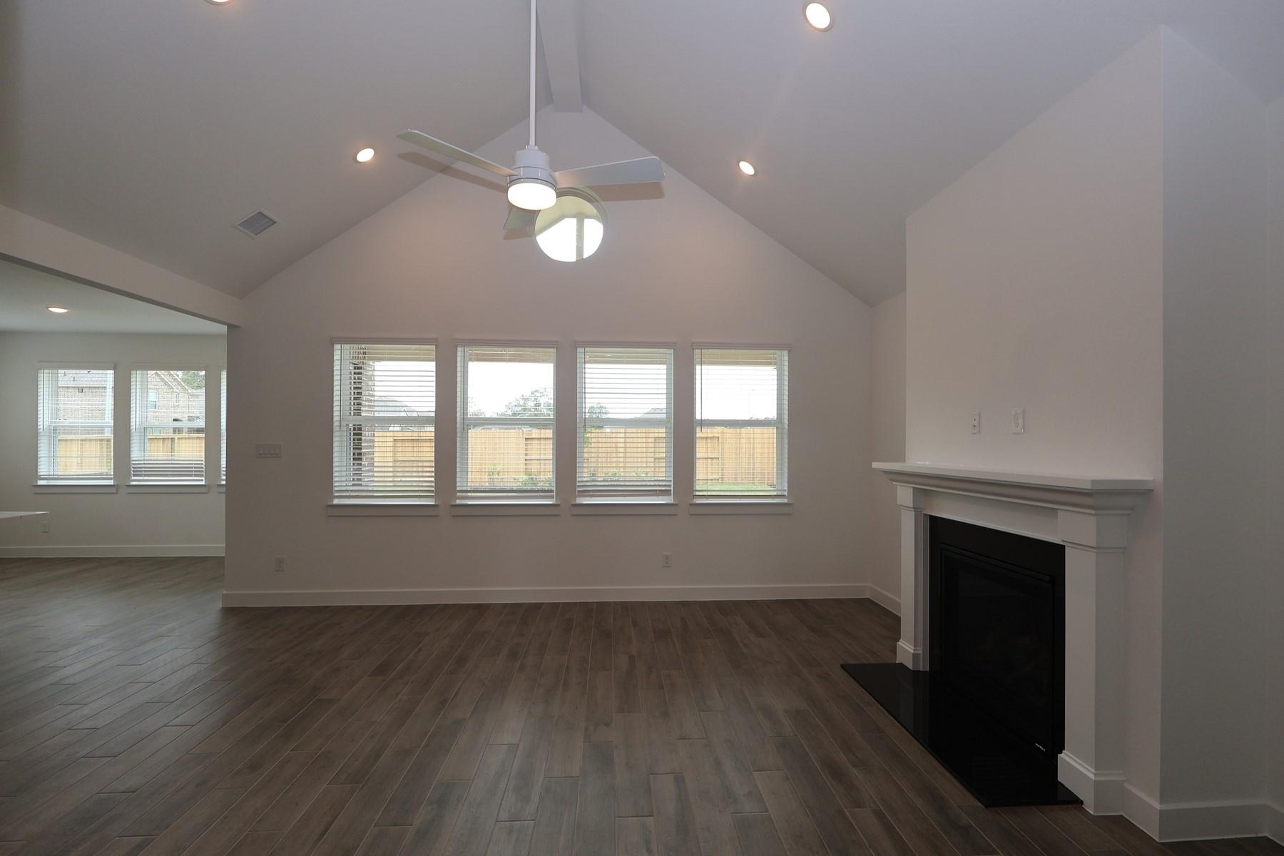 2903 Laguna Madre Place, Crosby Tx 77532 Property Photo 4