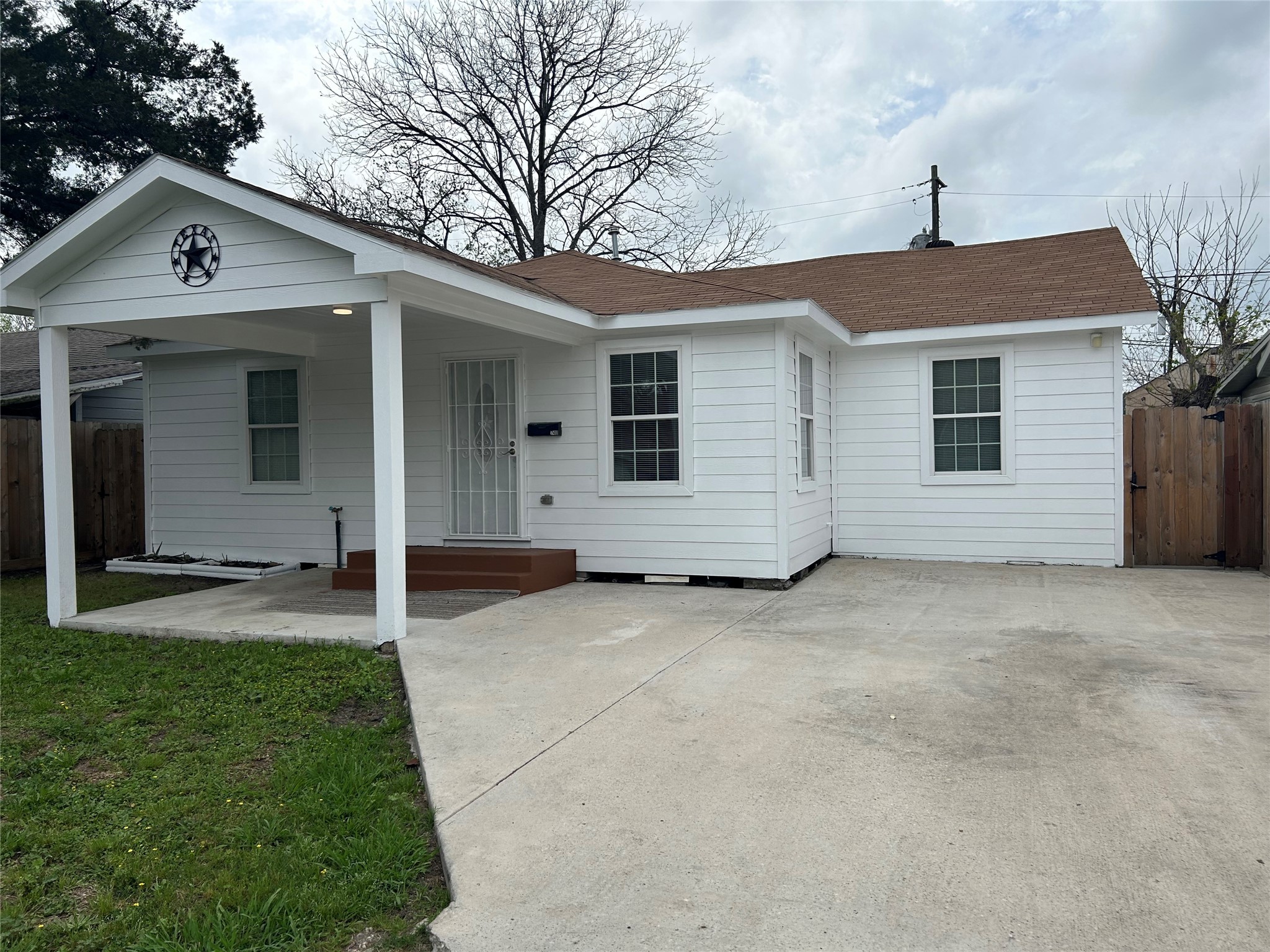 7410 Allsup Street Property Photo