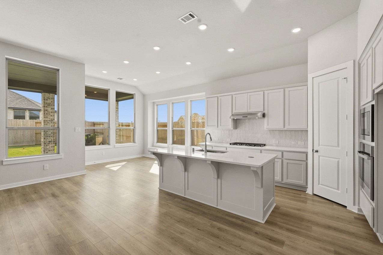 12227 Hudson Drive Property Photo 2