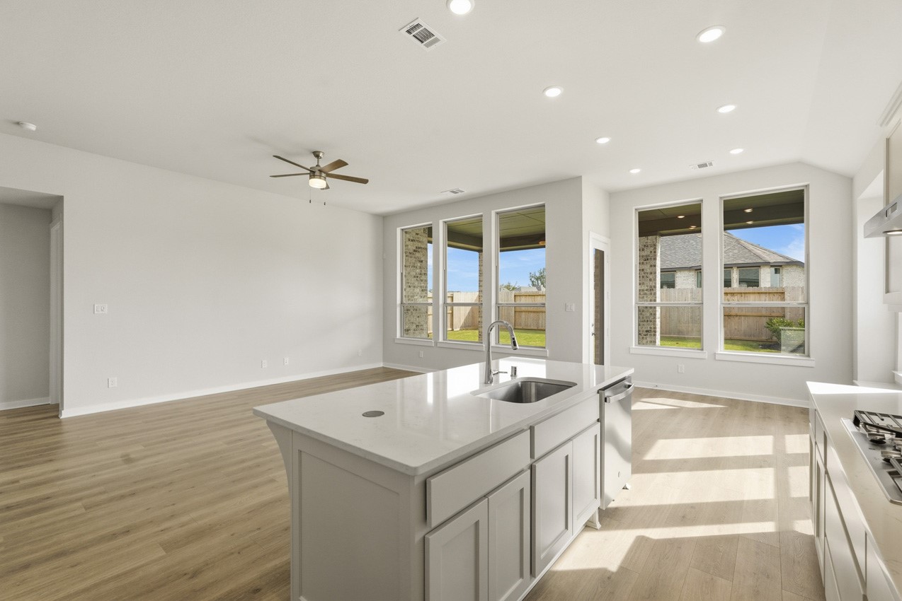 12227 Hudson Drive Property Photo 5