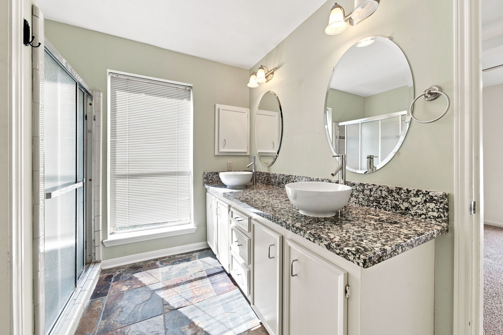 14815 Inverrary Drive Property Photo 10