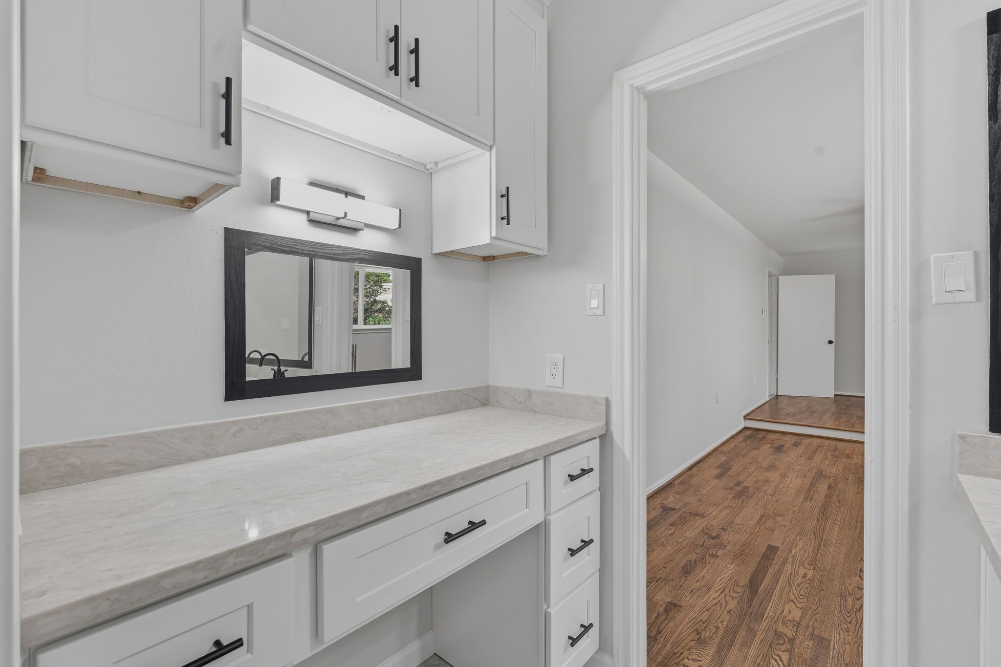 8122 Oak Moss Drive Property Photo 22