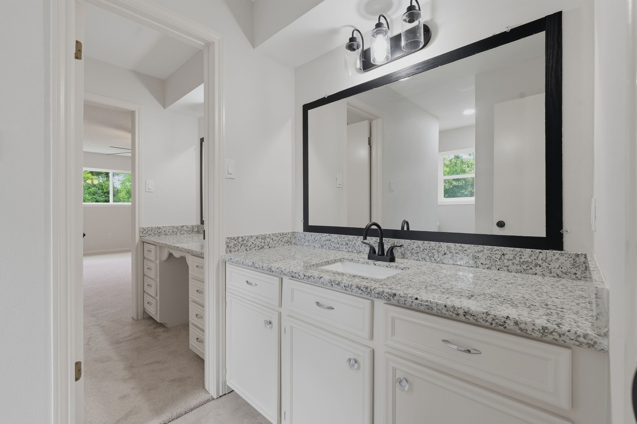 8122 Oak Moss Drive Property Photo 29