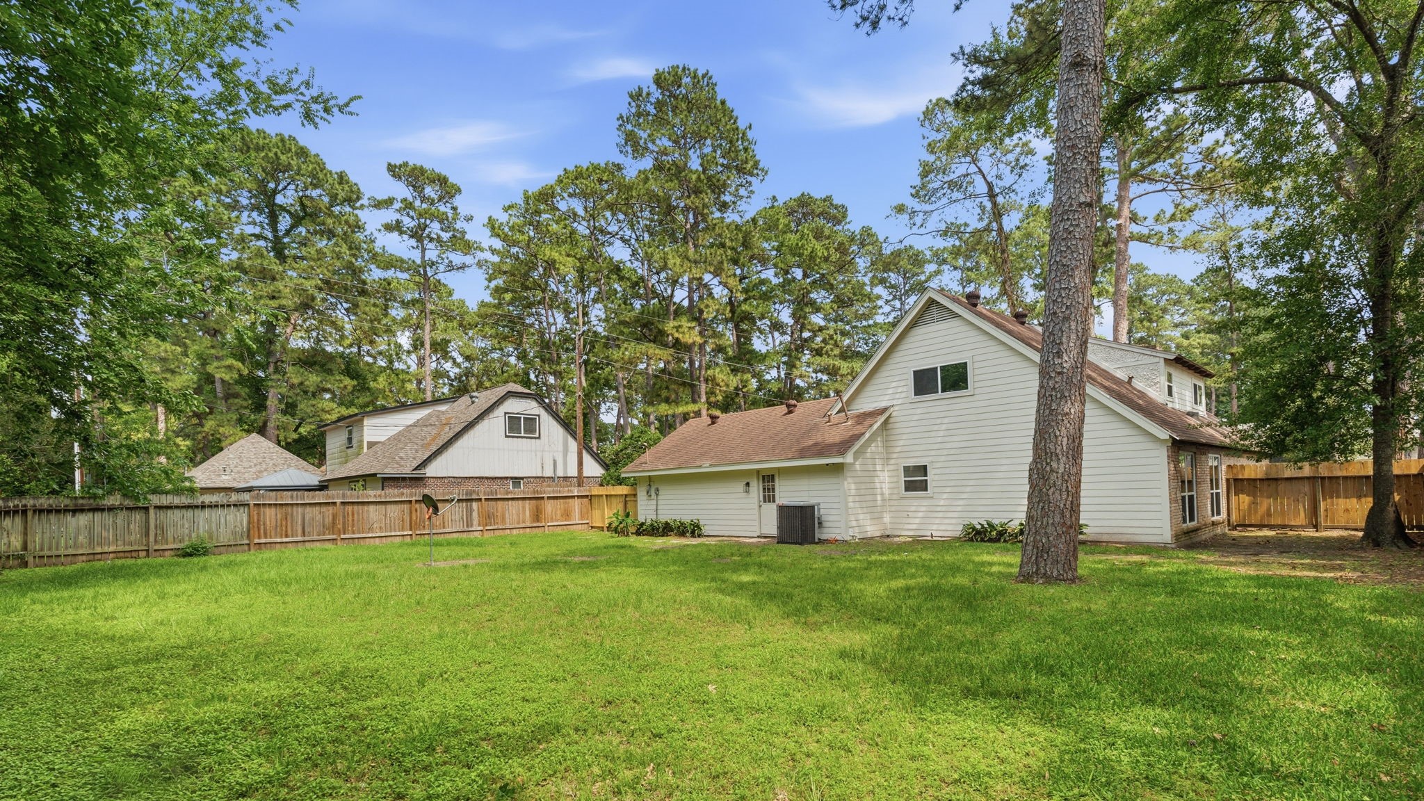 8122 Oak Moss Drive Property Photo 32