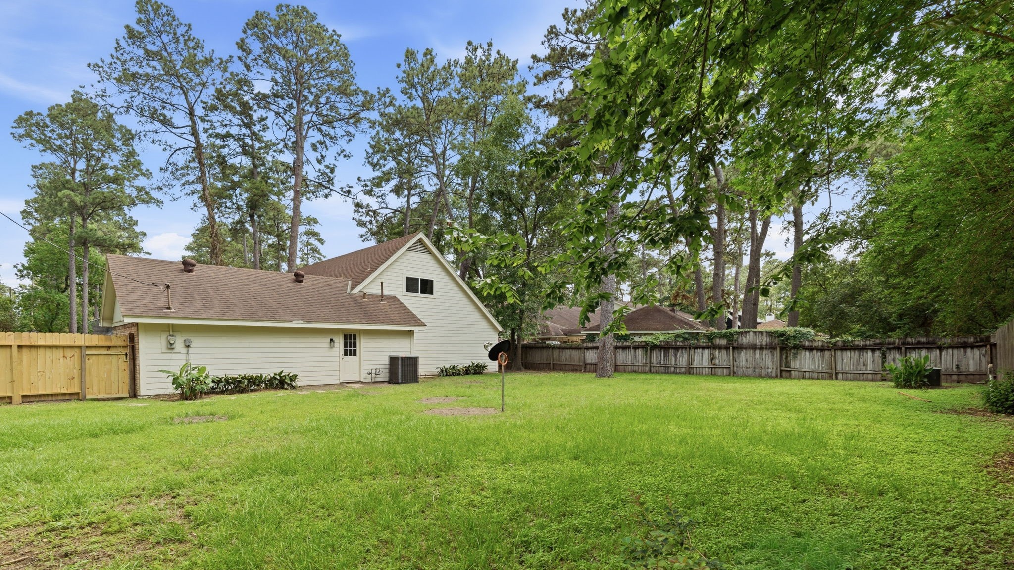 8122 Oak Moss Drive Property Photo 33