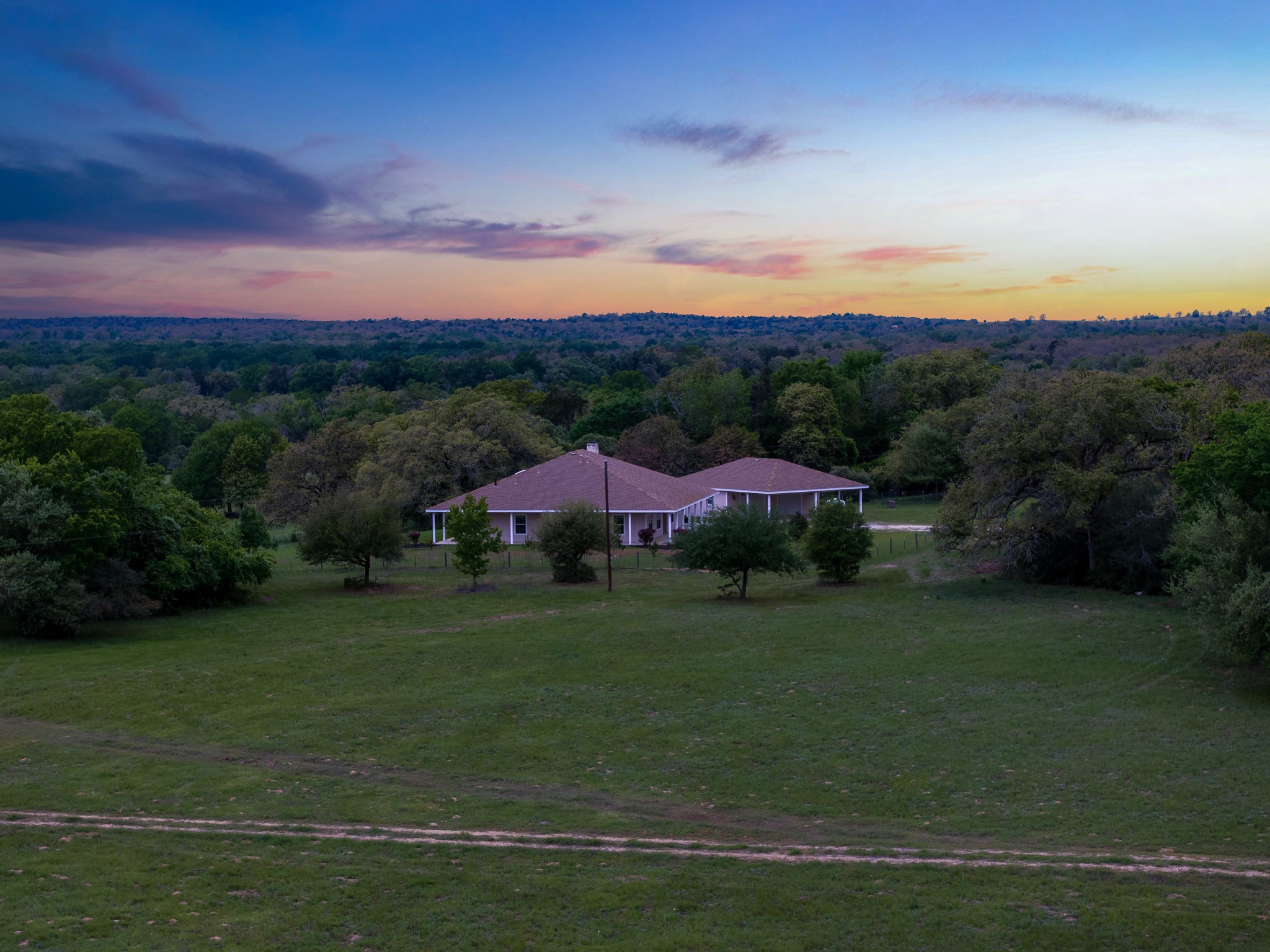 10565 N Highway 77 Property Photo 1