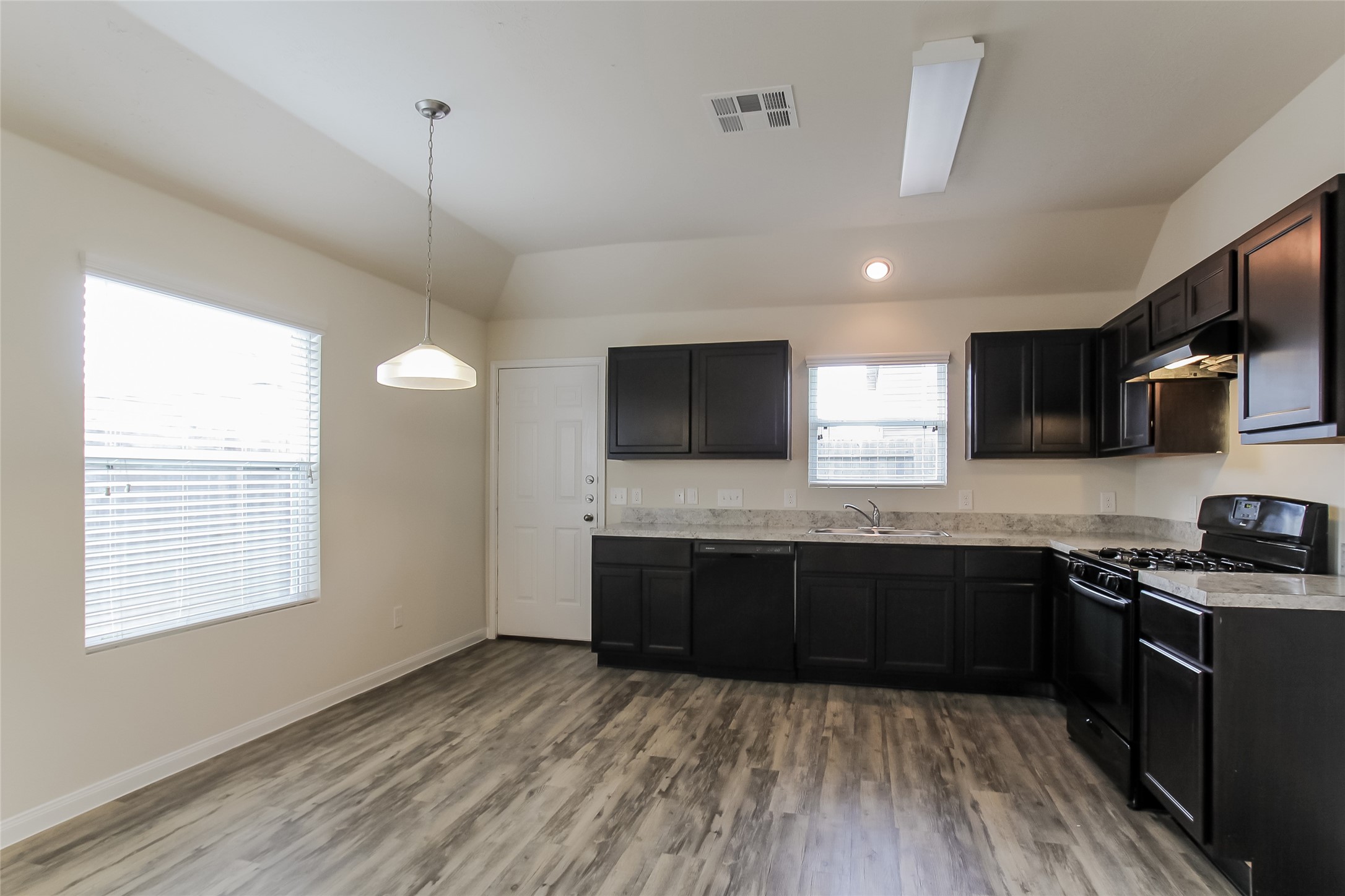 24518 Amaldi Court Property Photo 3