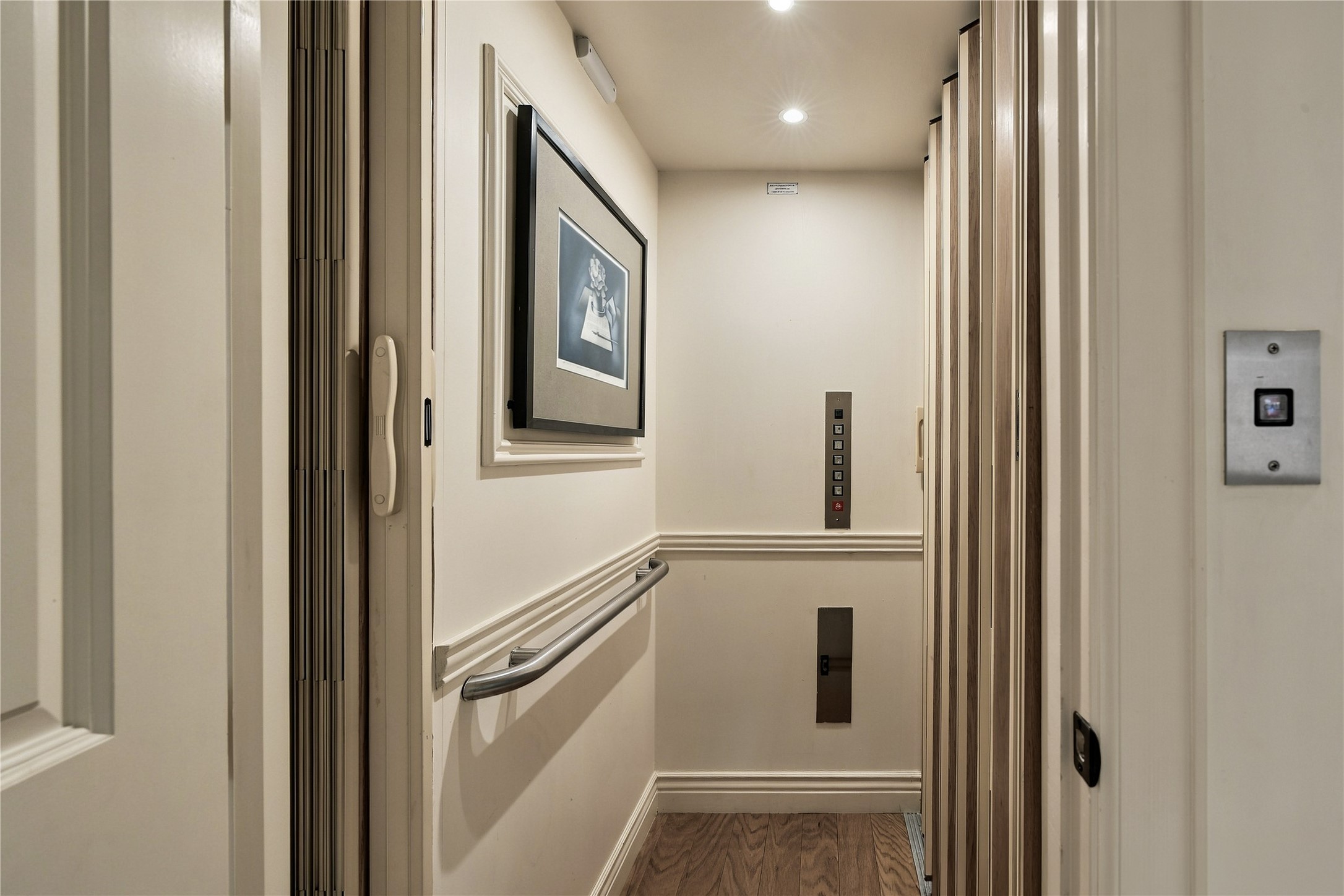 523 Lovett Boulevard Property Photo 11