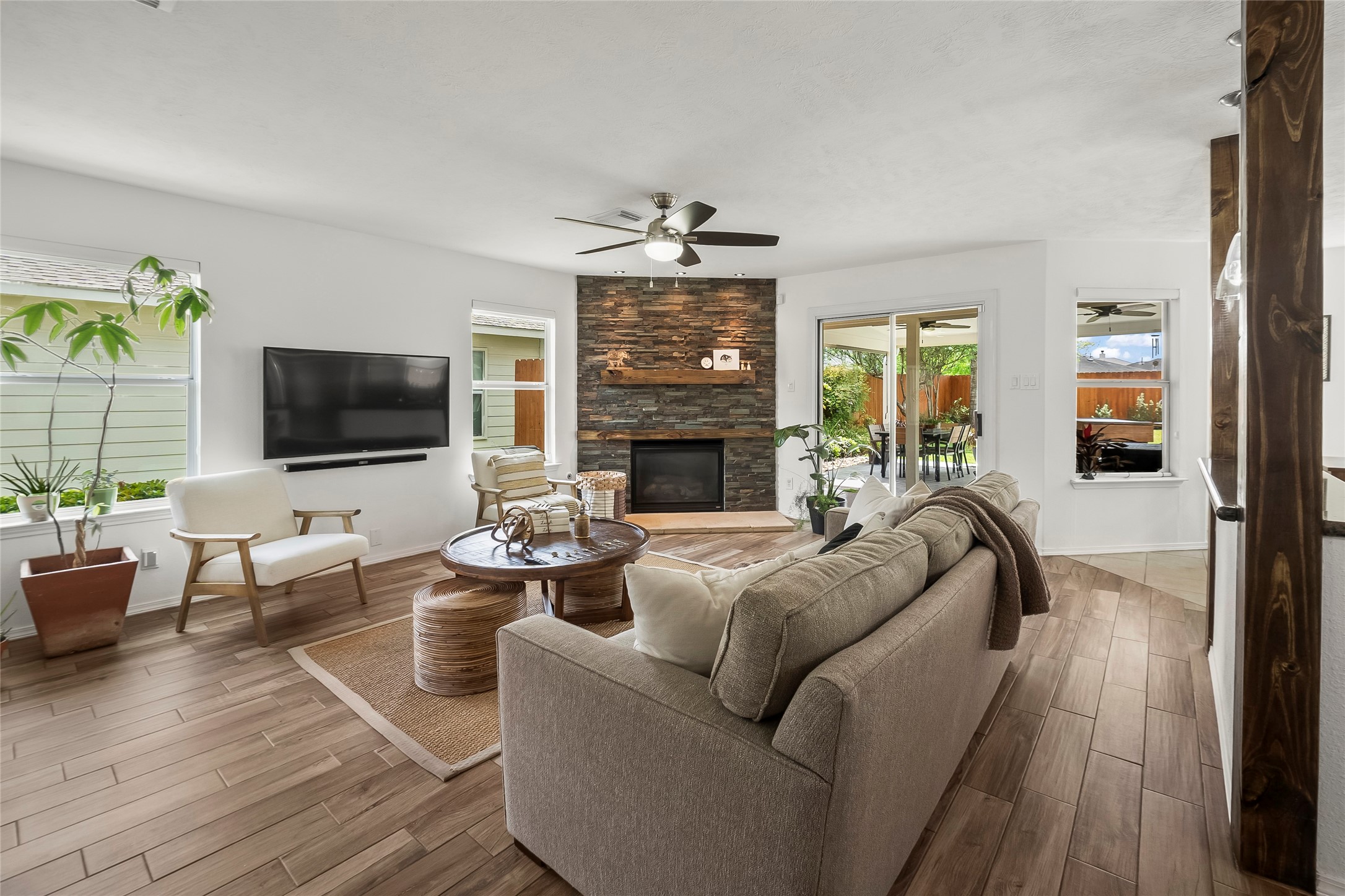 7806 Northfork Hollow Lane Property Photo 4