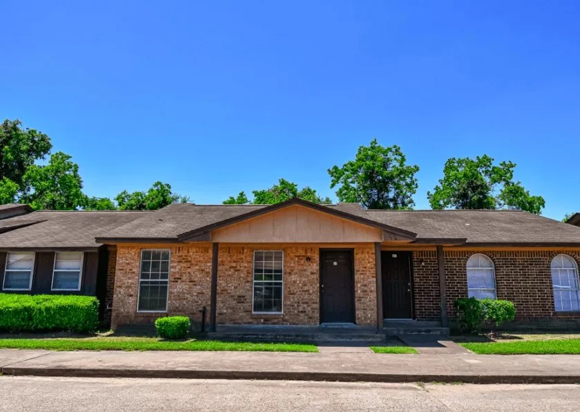 20598 Pine Island Rd Property Photo 4