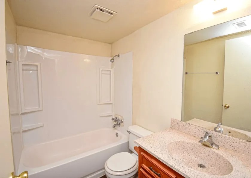 20598 Pine Island Rd Property Photo 6