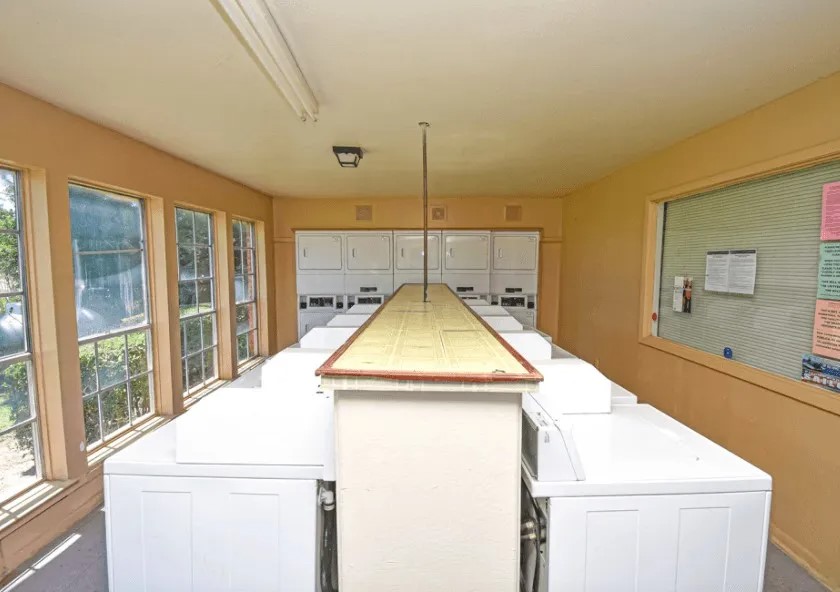 20598 Pine Island Rd Property Photo 7