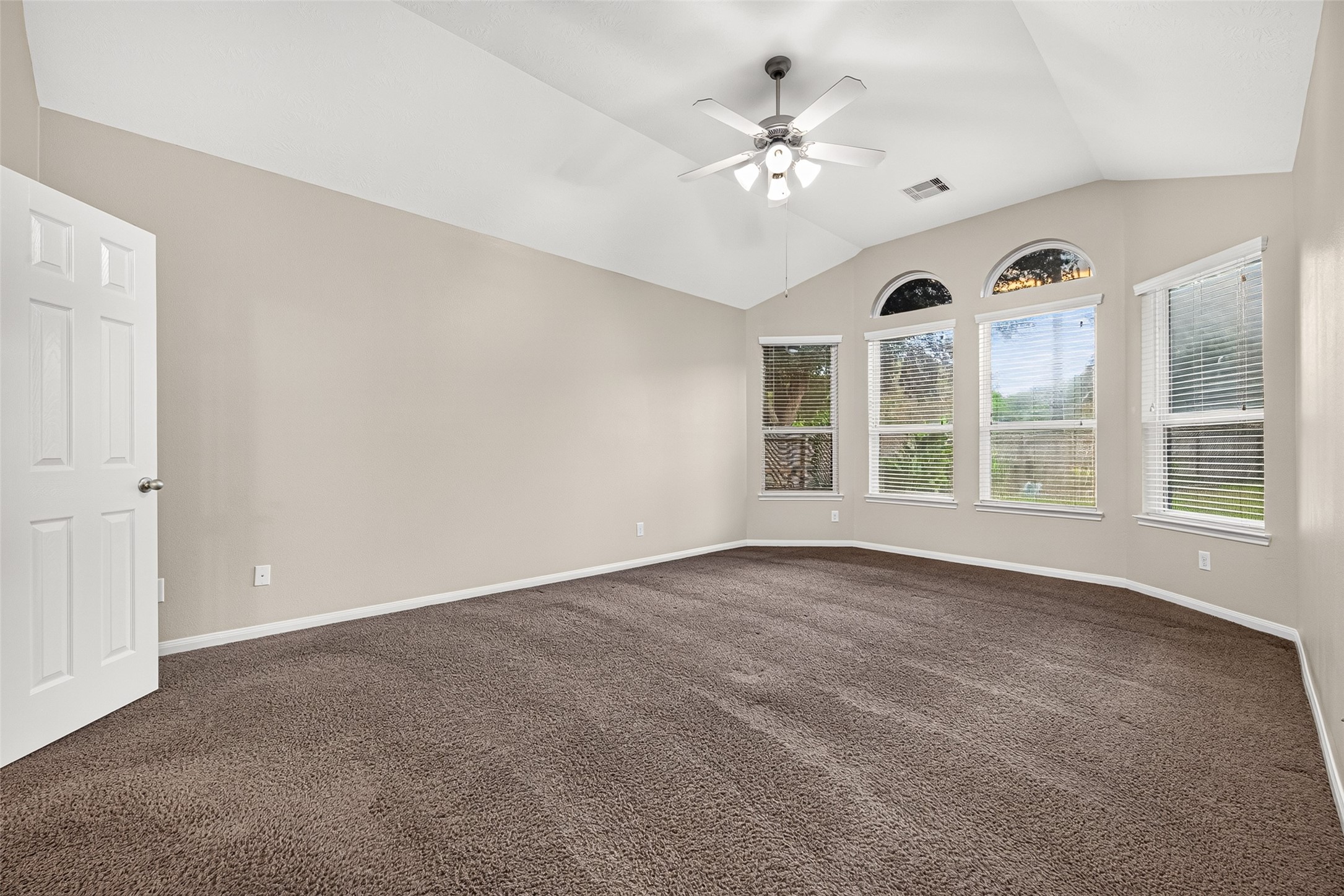 3503 Trail Bend Property Photo 24