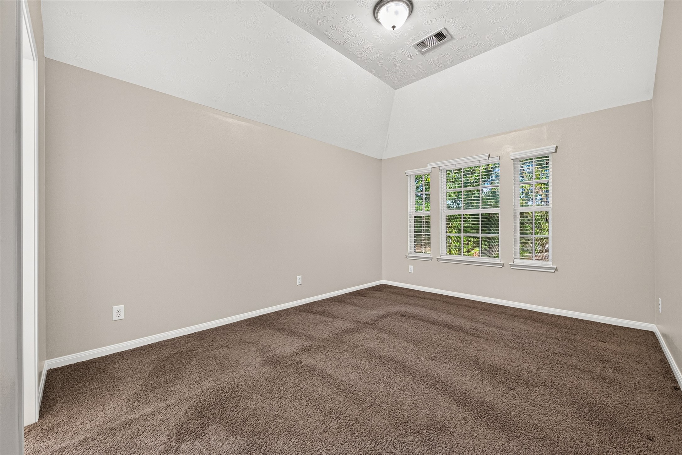 3503 Trail Bend Property Photo 39