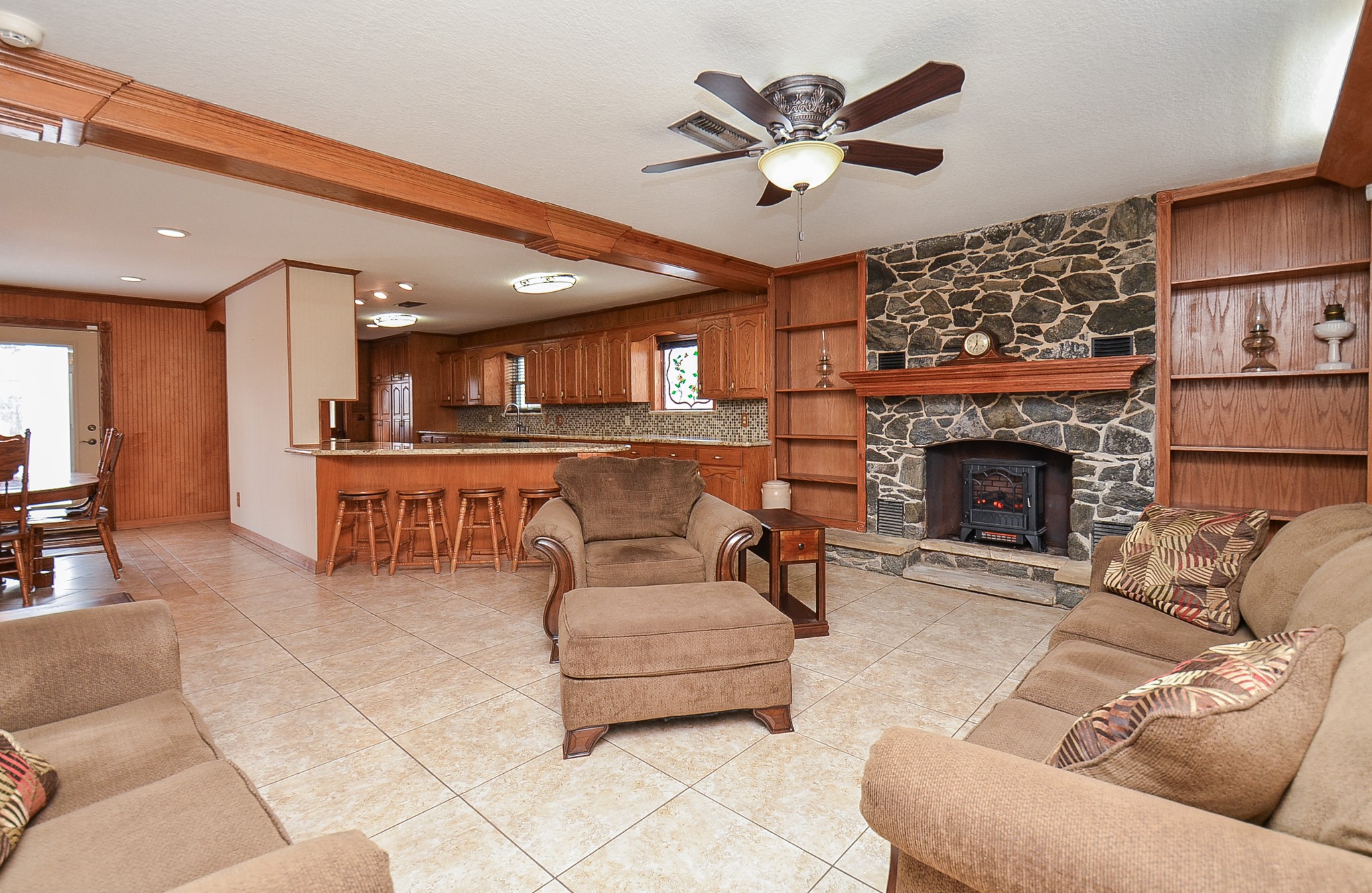 419 Western Acres Drive Property Photo 21