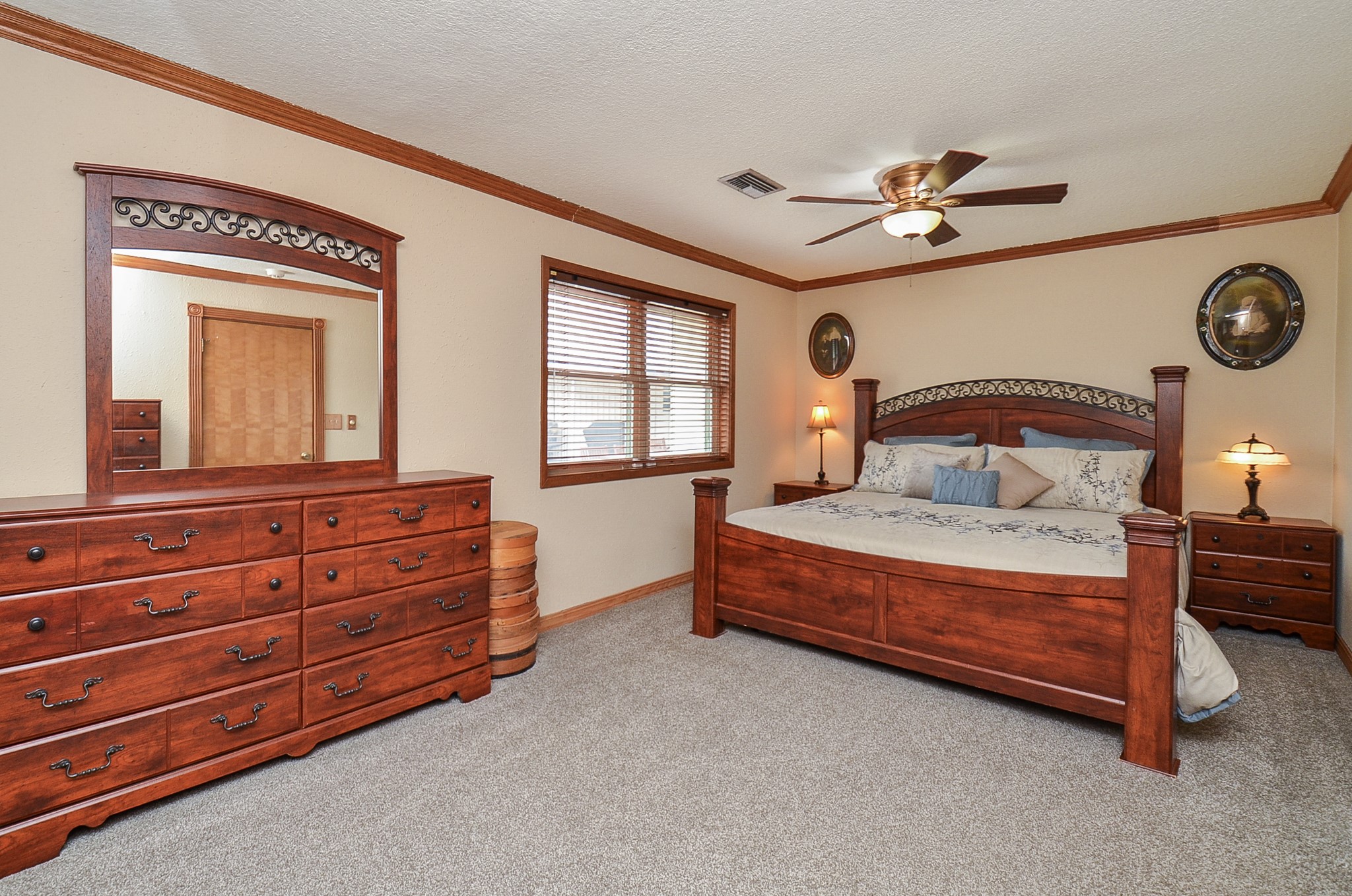 419 Western Acres Drive Property Photo 23