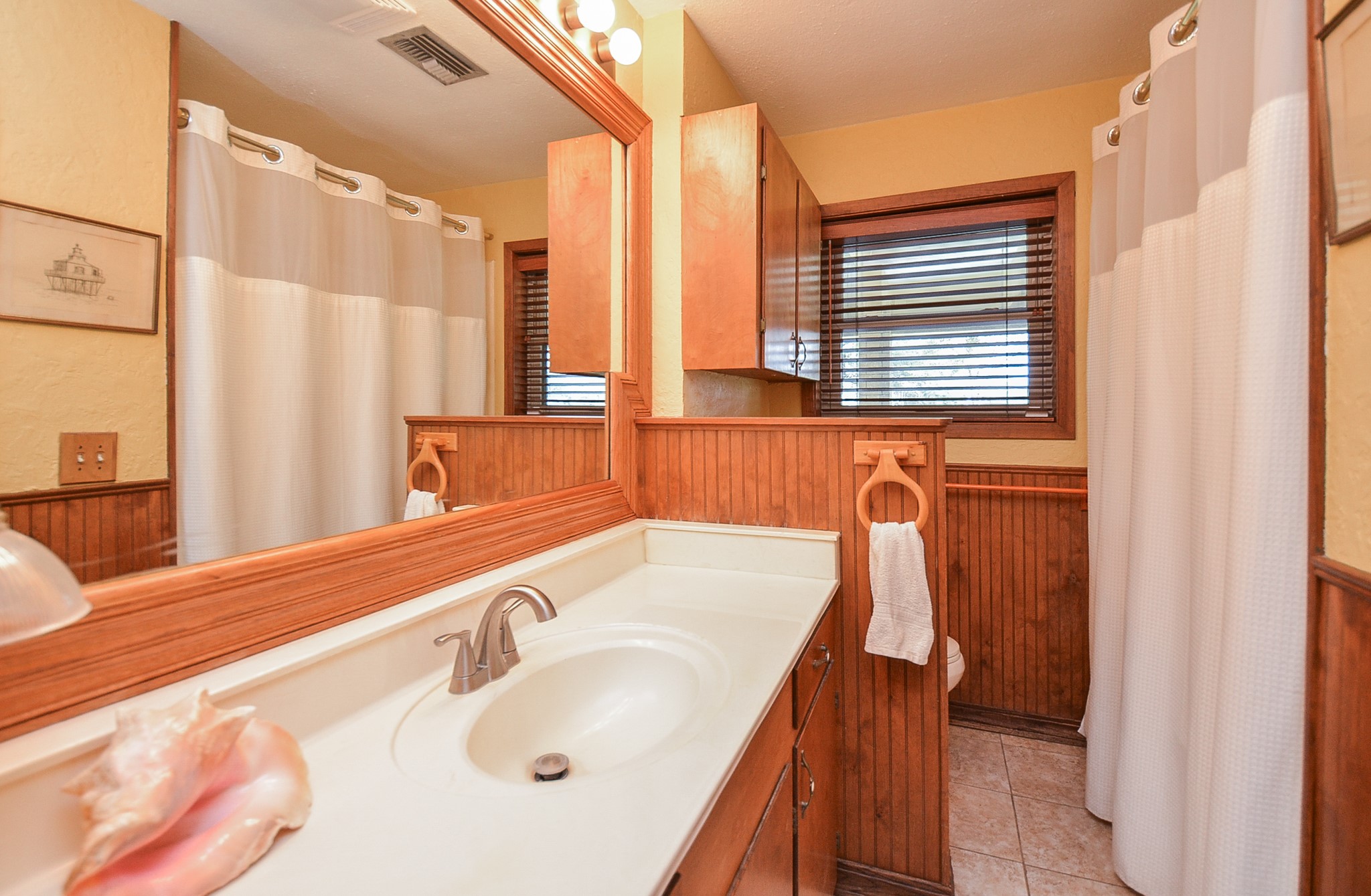 419 Western Acres Drive Property Photo 25