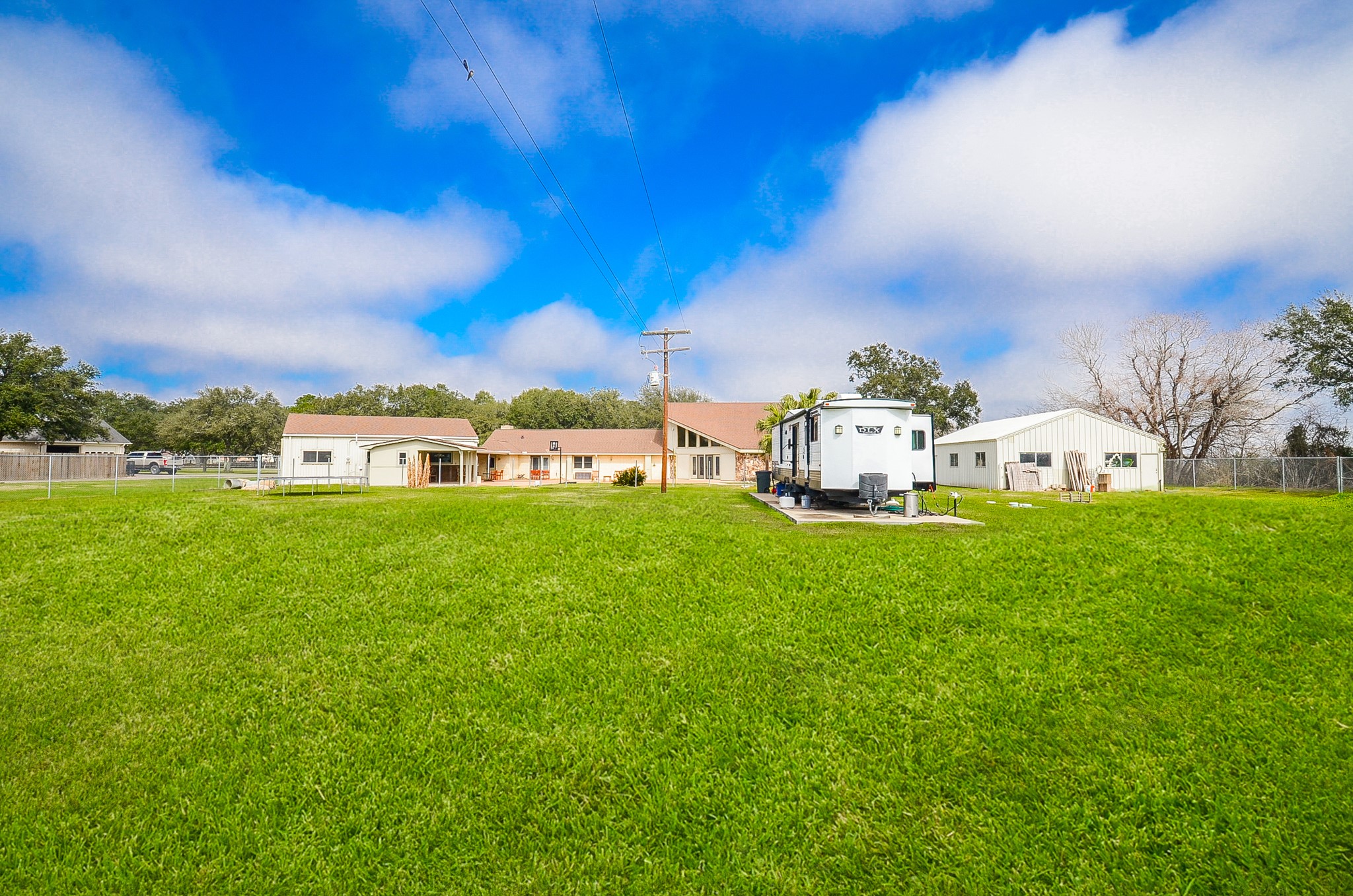 419 Western Acres Drive Property Photo 46