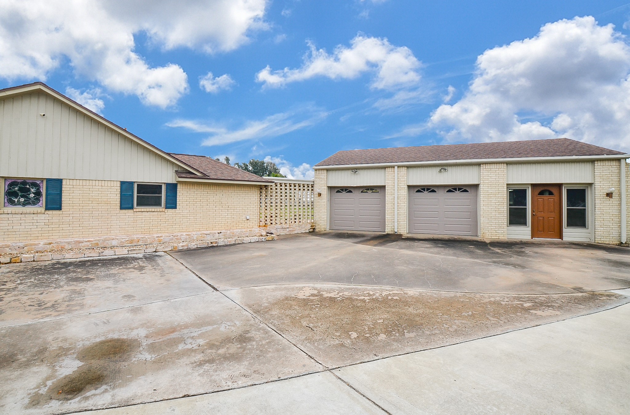 419 Western Acres Drive Property Photo 50