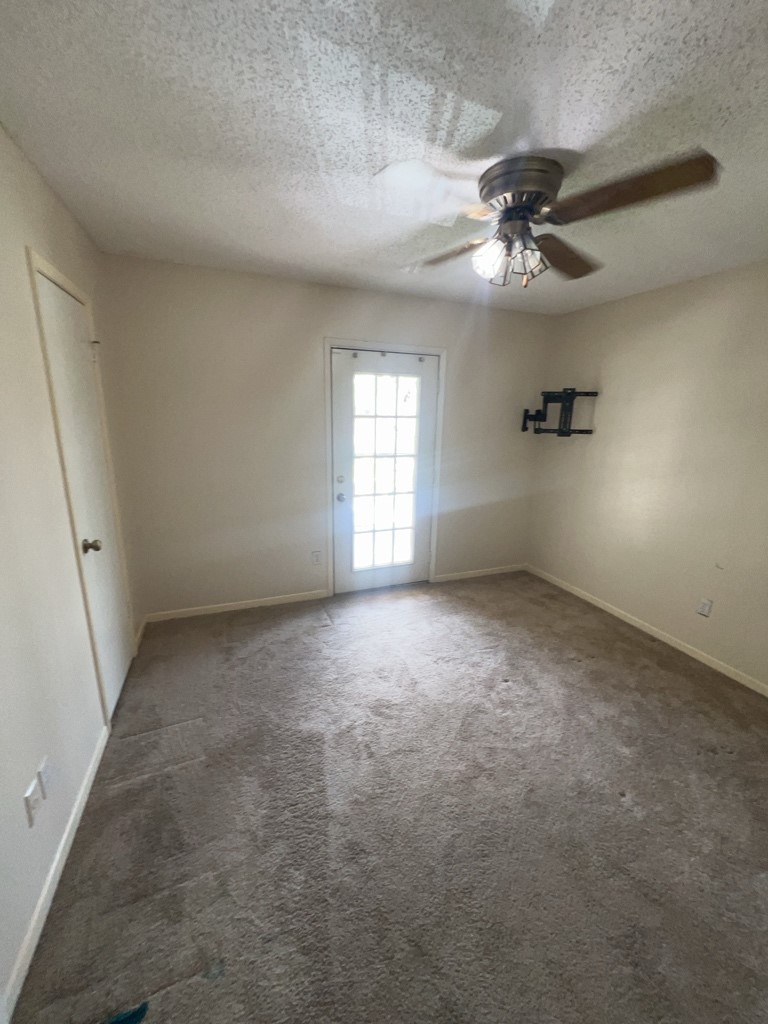 18507 Sweetmeadow Drive Property Photo 14