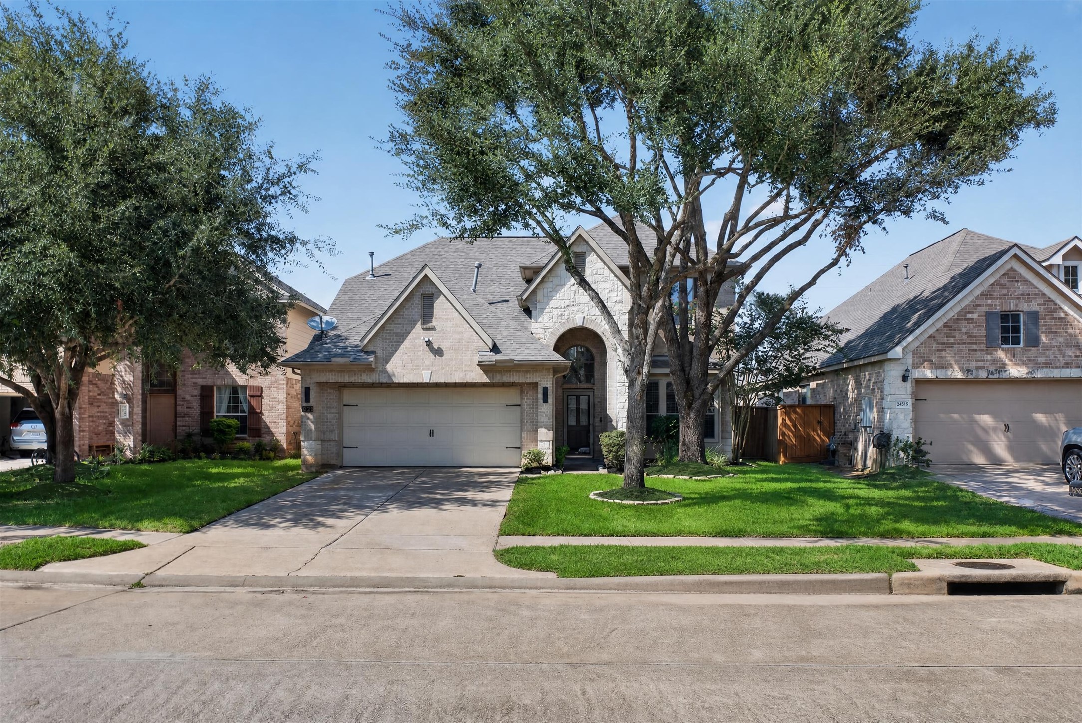 24542 Bella Veneza Drive Property Photo 1