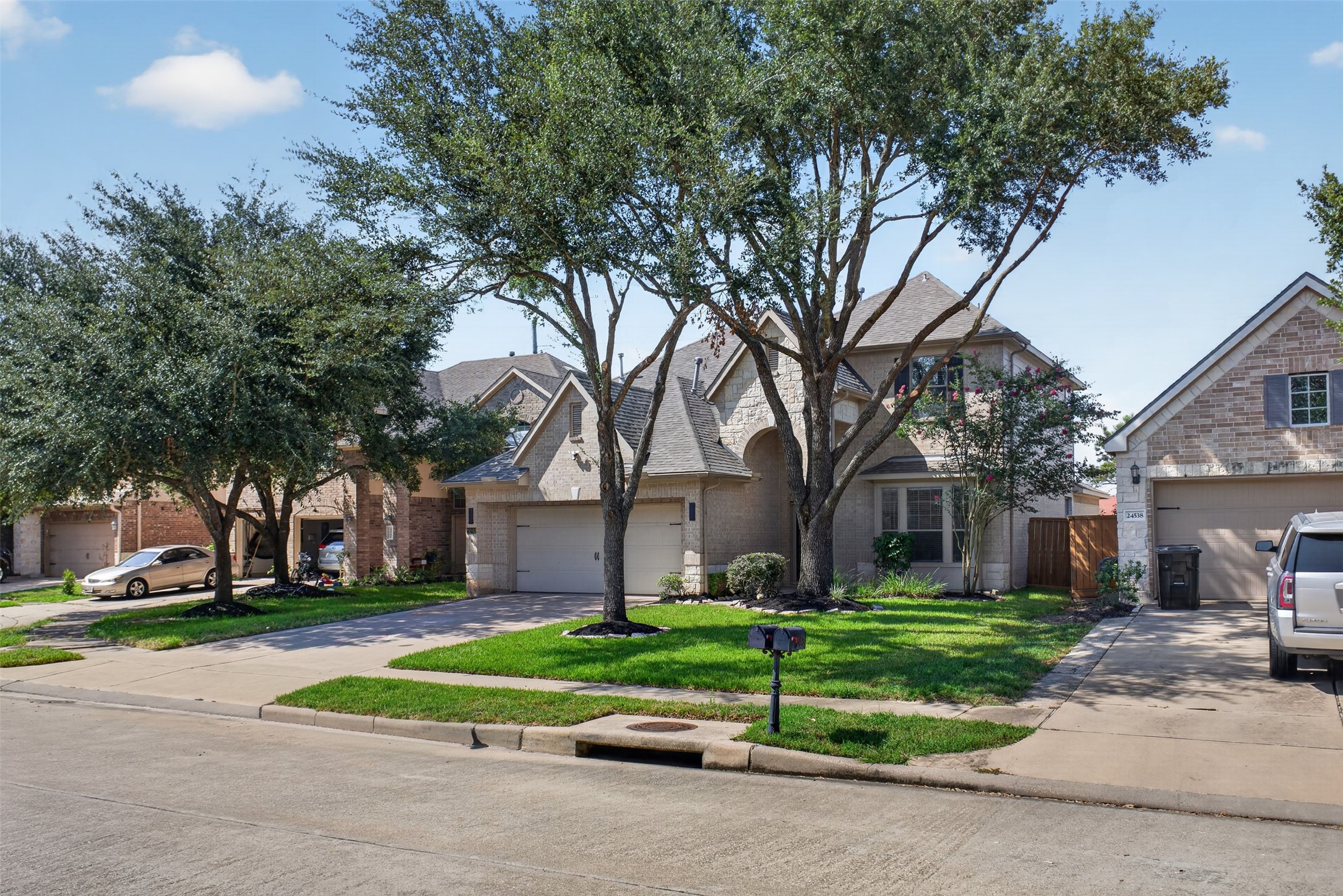 24542 Bella Veneza Drive Property Photo 3
