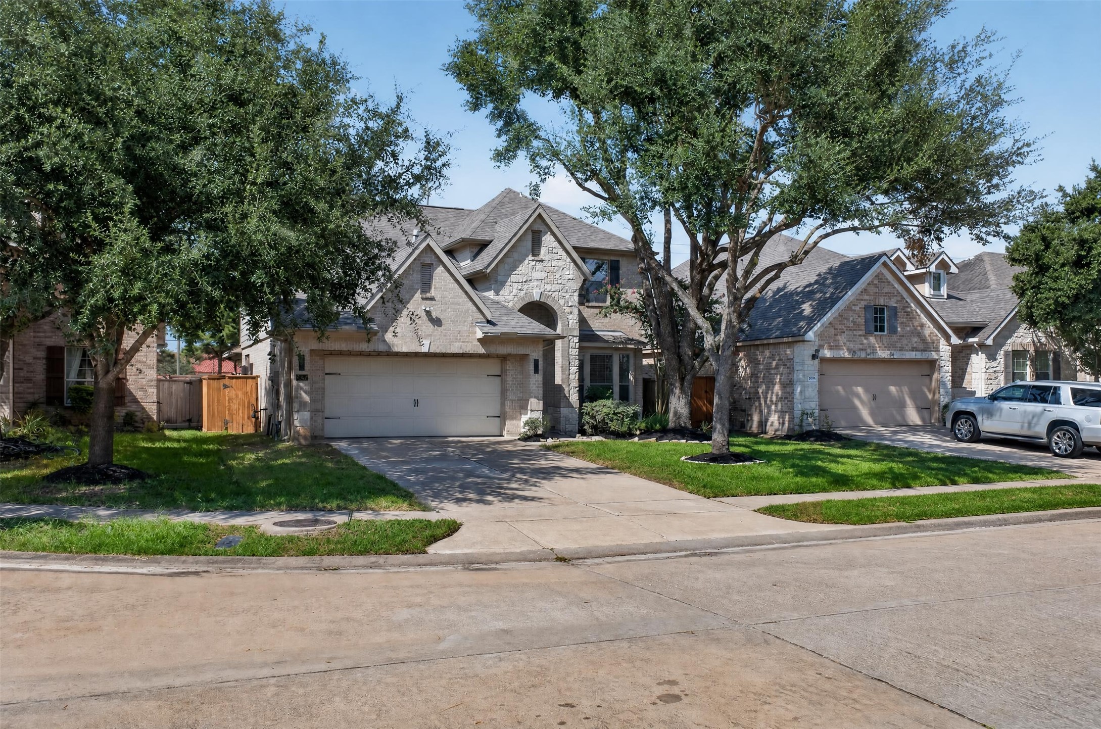 24542 Bella Veneza Drive Property Photo 4