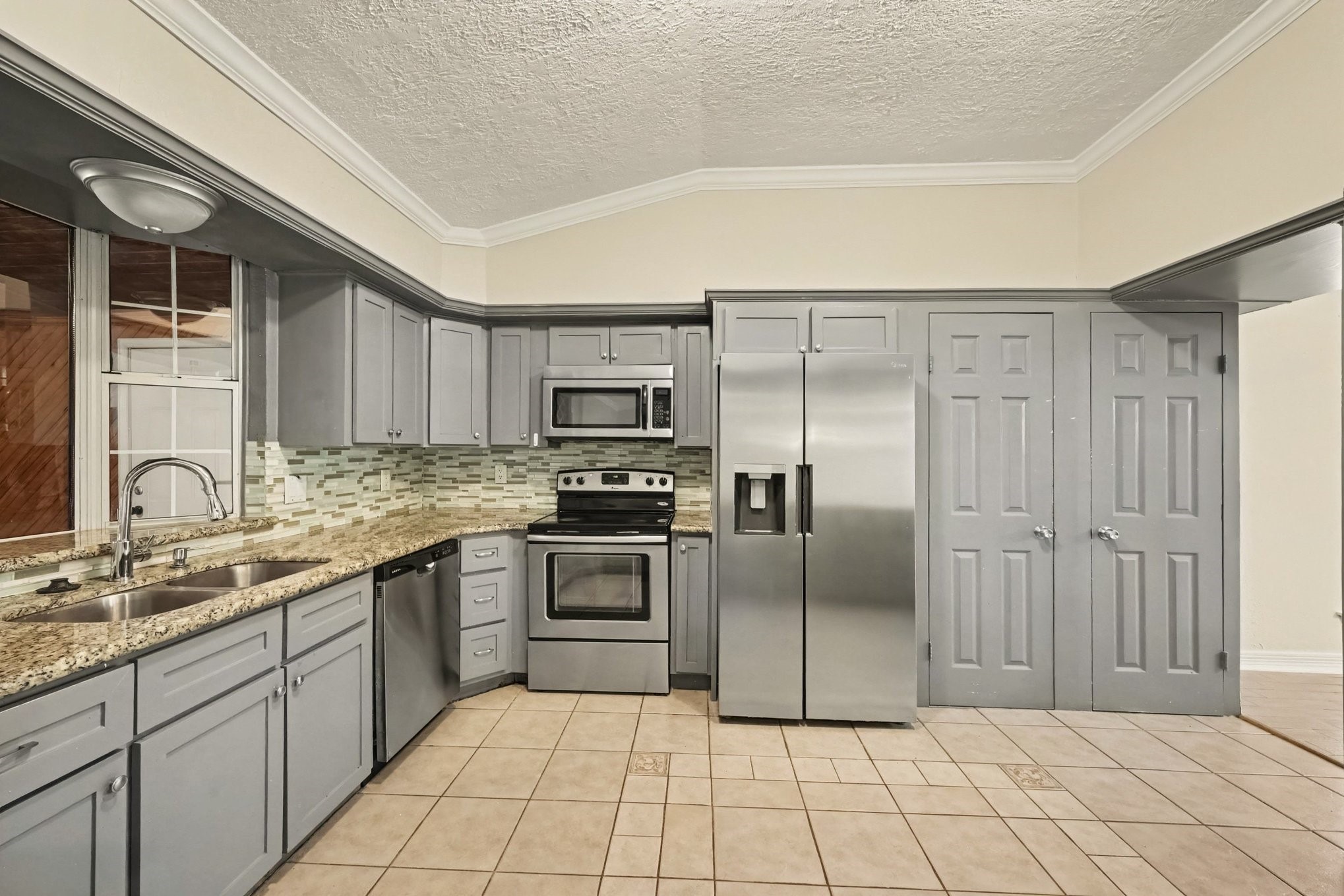 21619 Cimarron Parkway Property Photo 10
